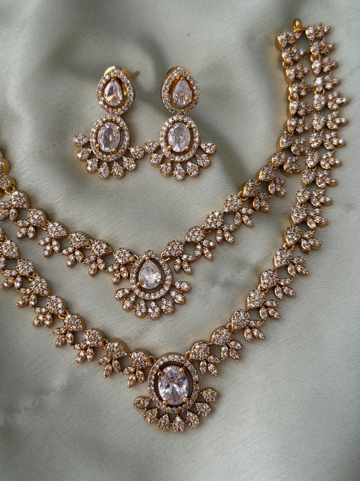 Neerja Dual Layer Necklace