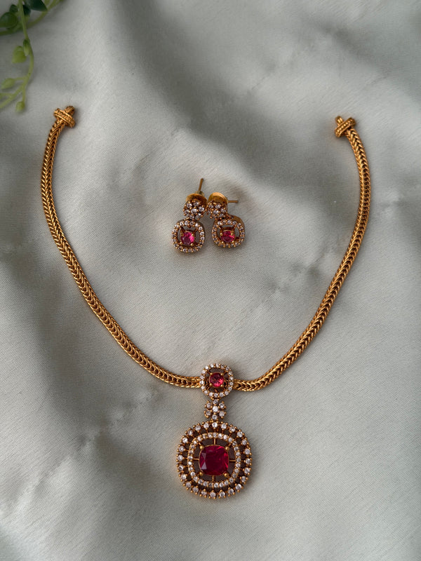 Parvi Stone Choker