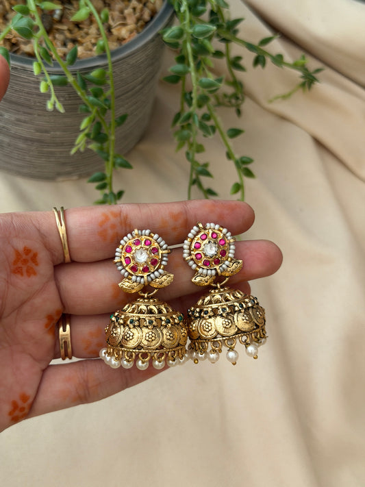 Jadau Chakra Kaashu jhumka