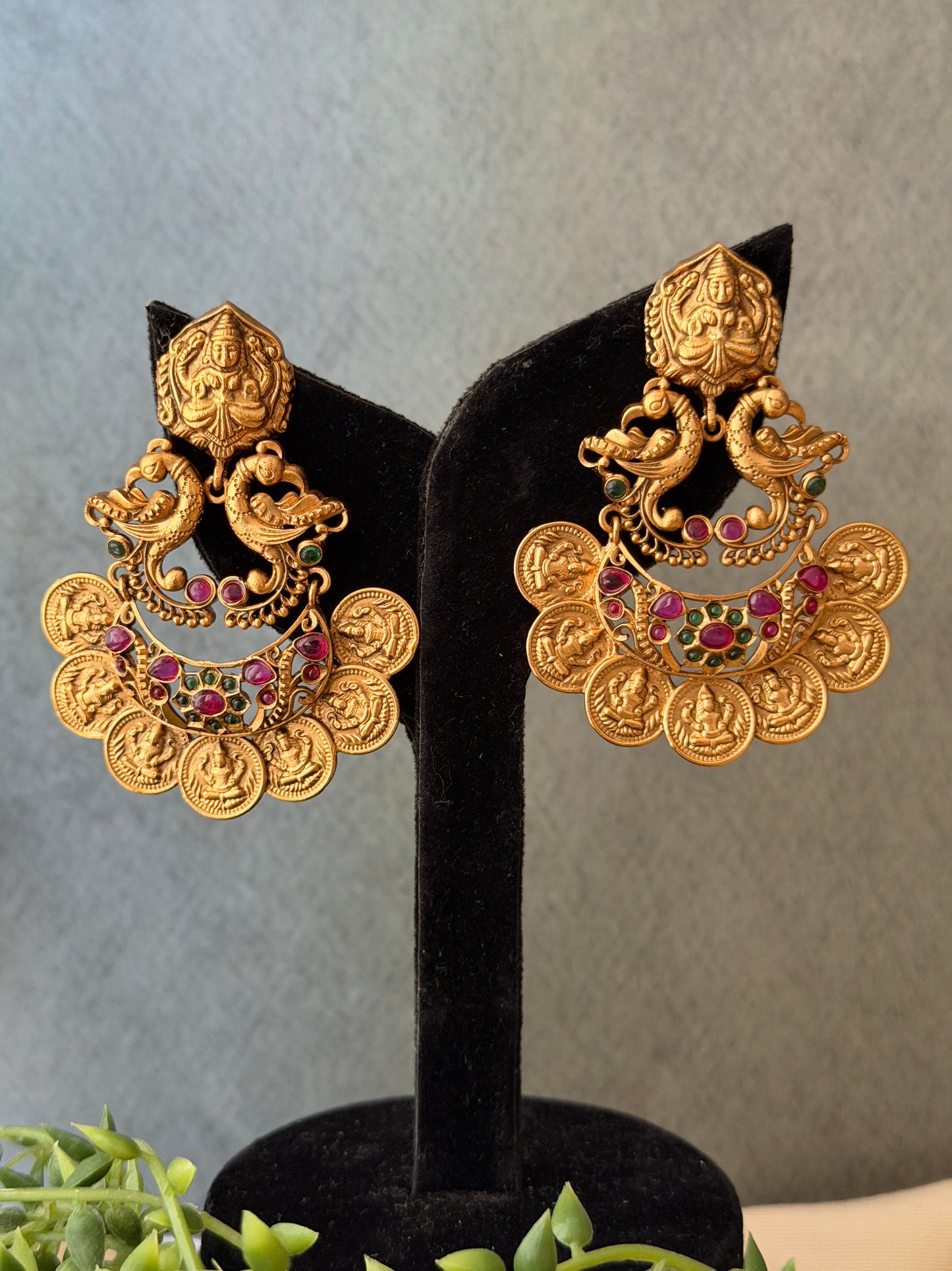 Kaashu Chaandbali Earrings