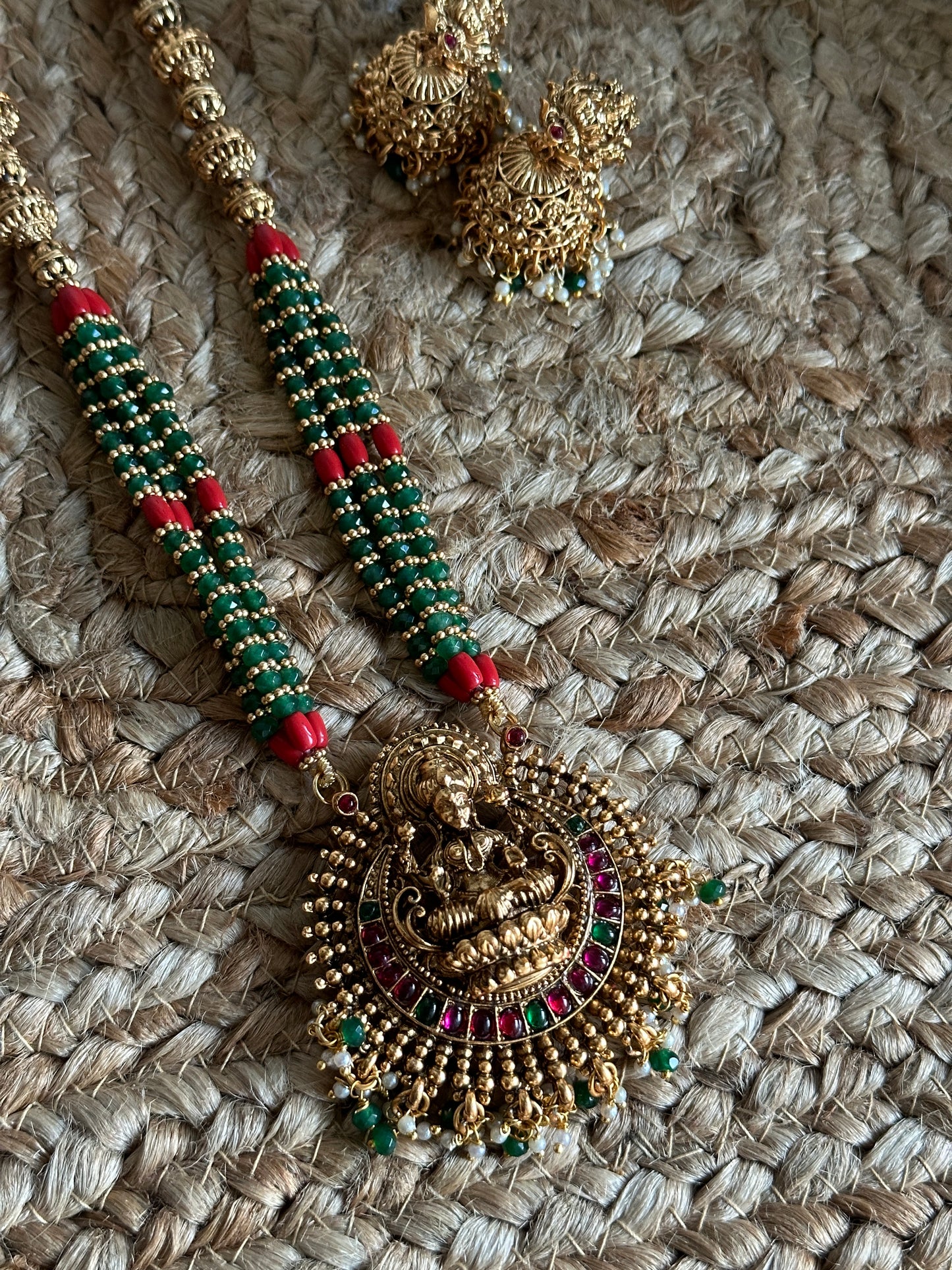 Coral x emerald Devi pendant haaram