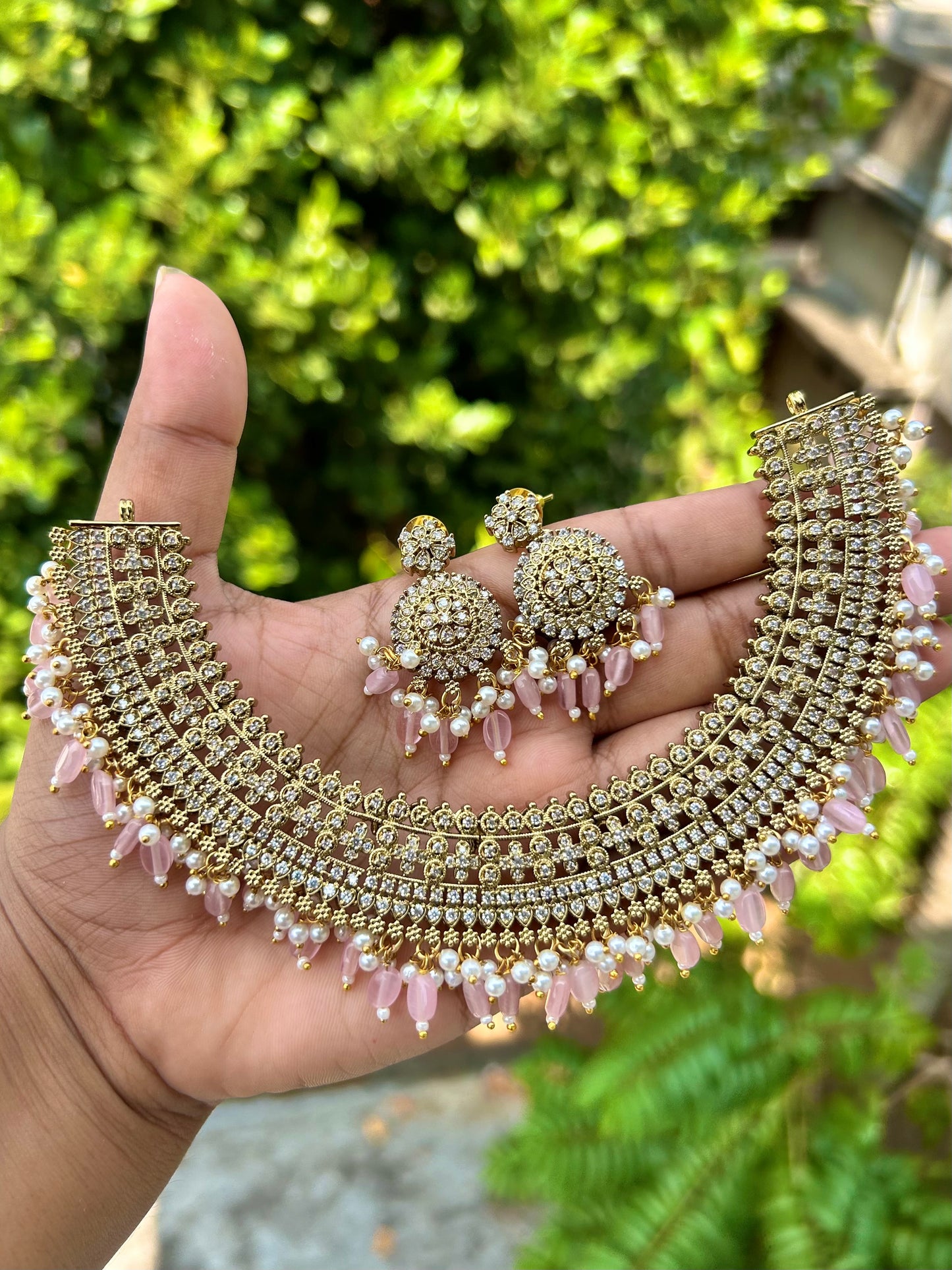 Non Idol Naveena Necklace