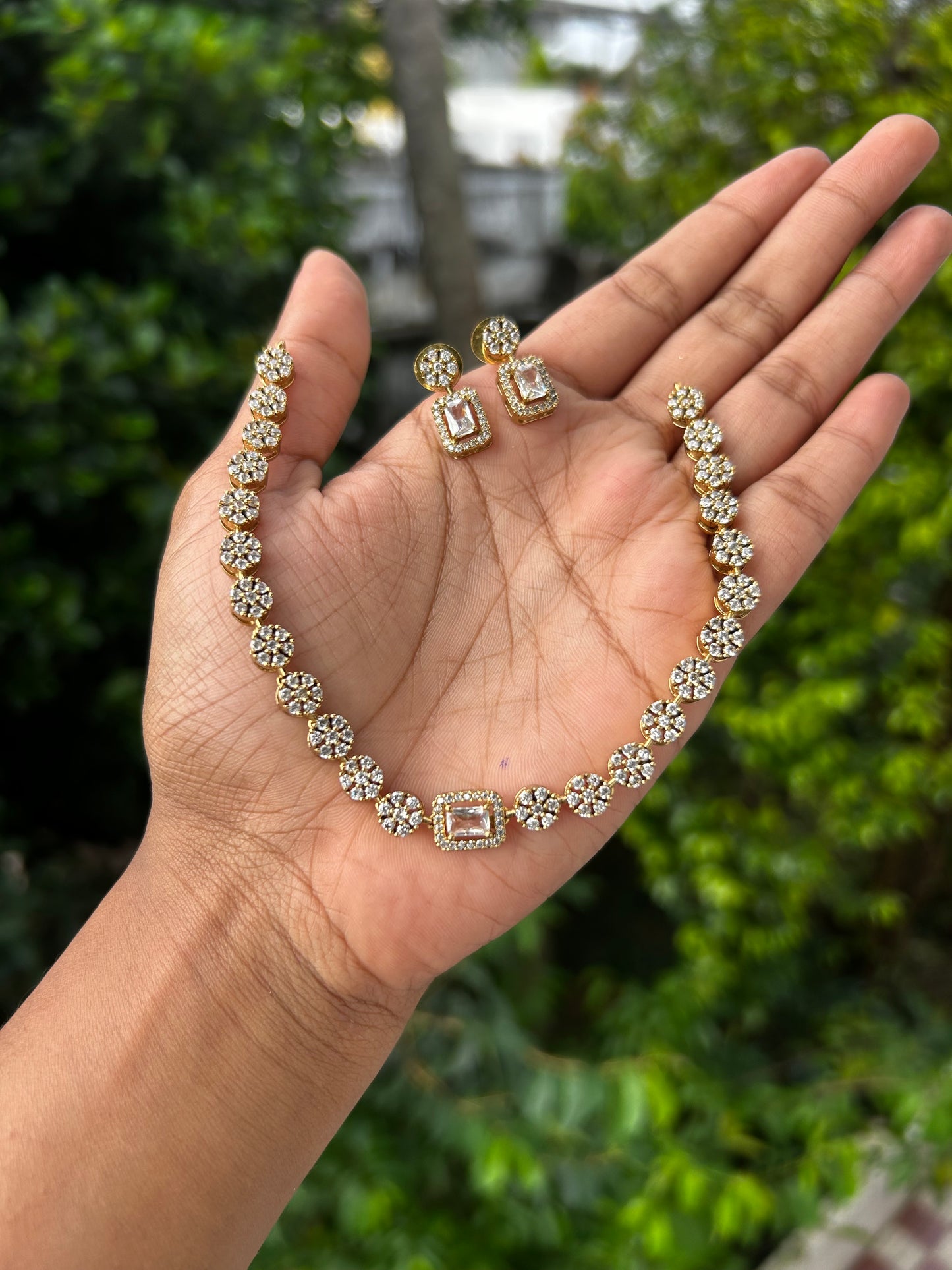 Lorita AD Choker
