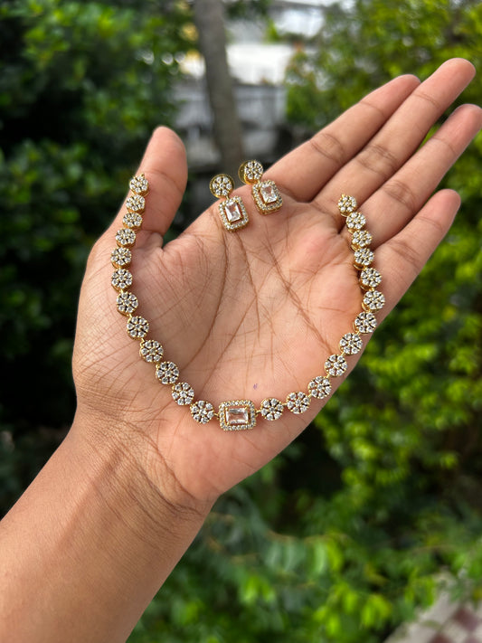 Lorita AD Choker