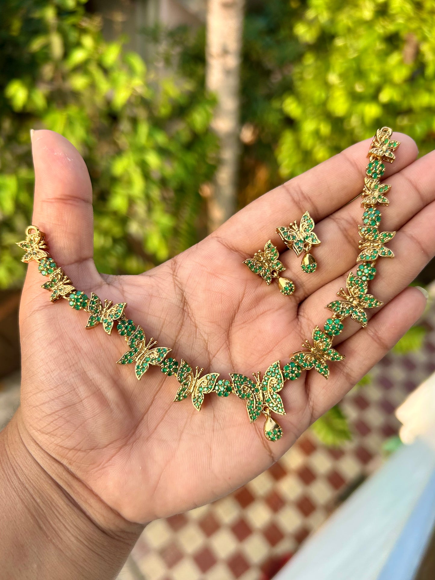 Flutter AD Necklace