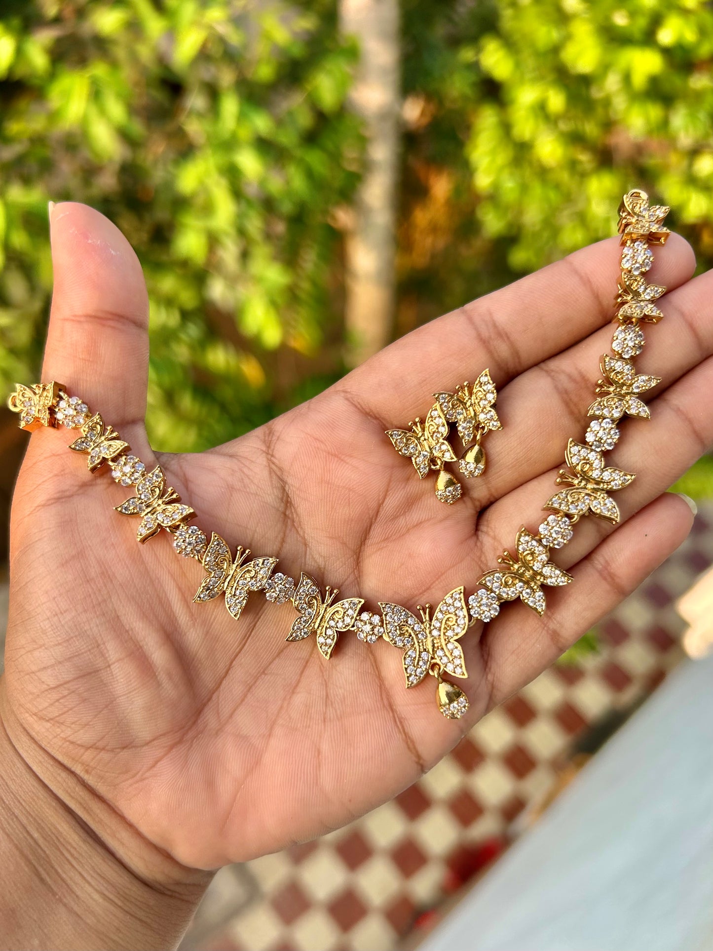 Flutter AD Necklace