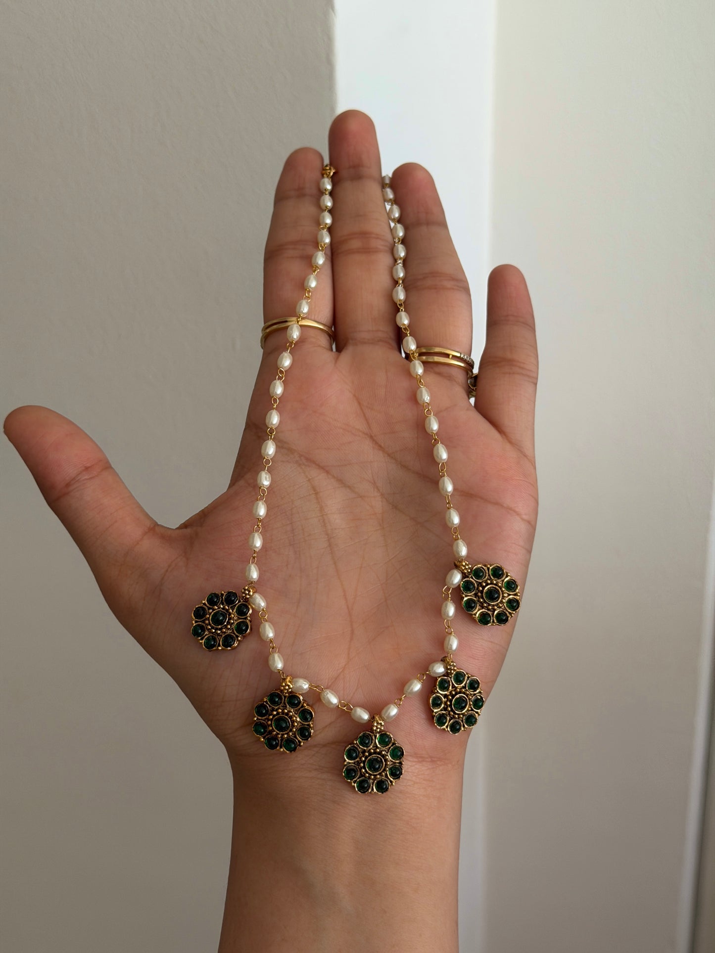 5 pendant Pearl Chain