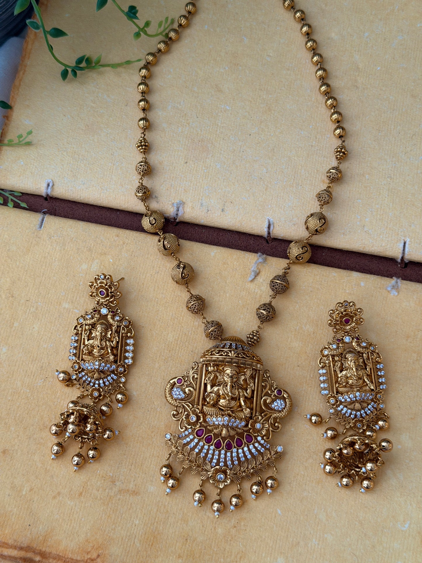 Ganesha Gundu Maala set