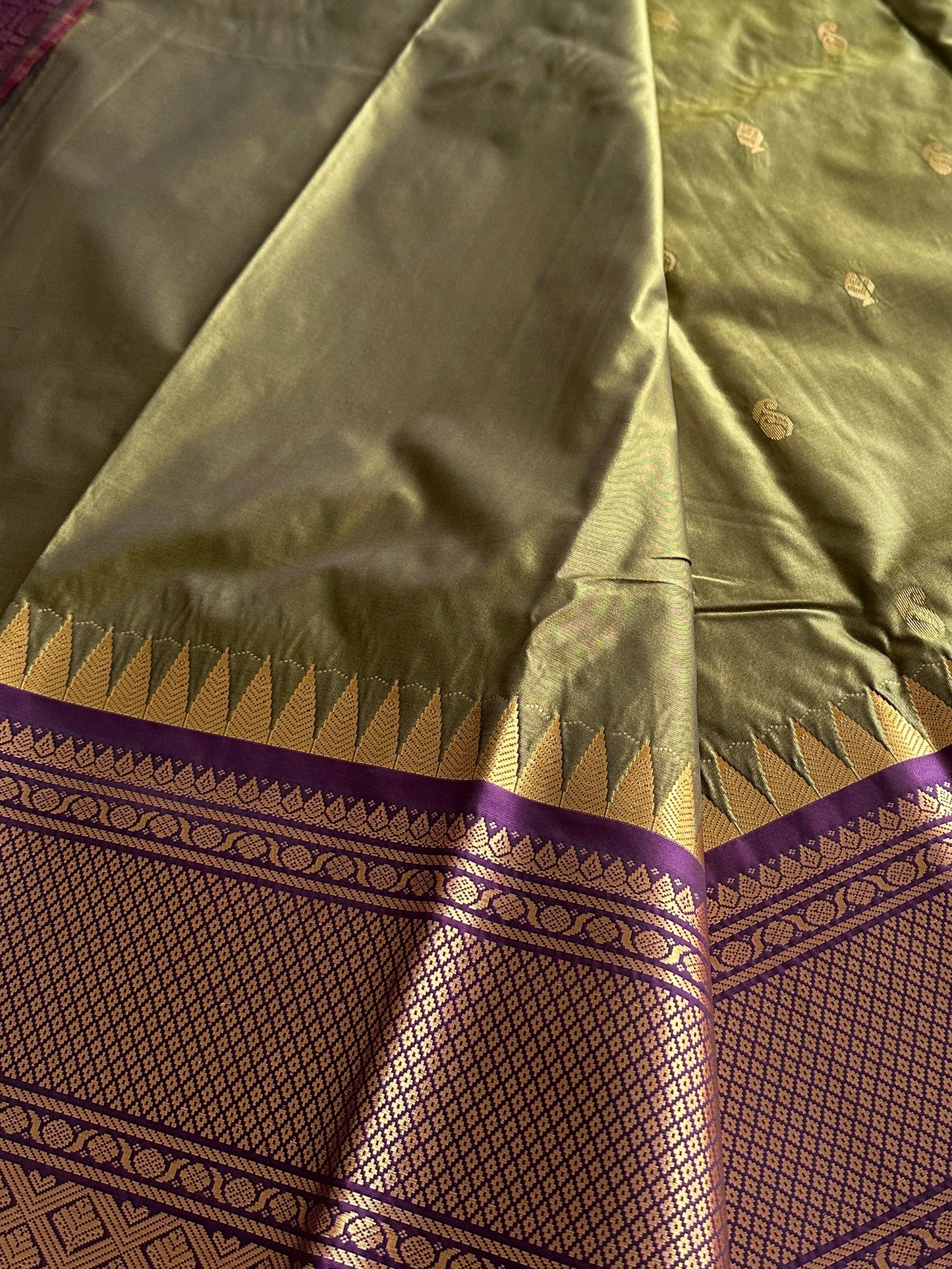 Mehendi Green Semi Kanchivaram Pattu
