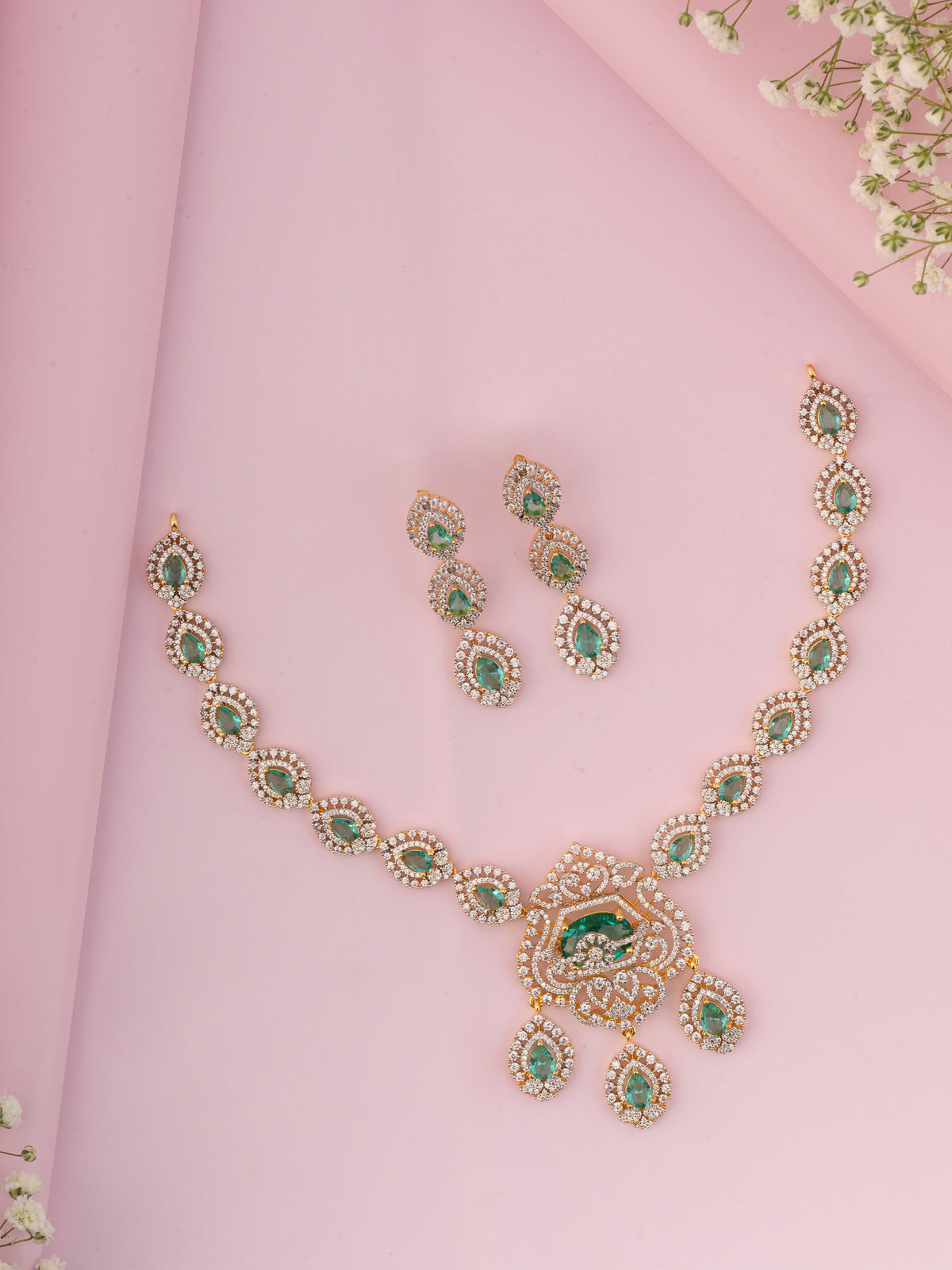 Rishtitha Diamond Necklace