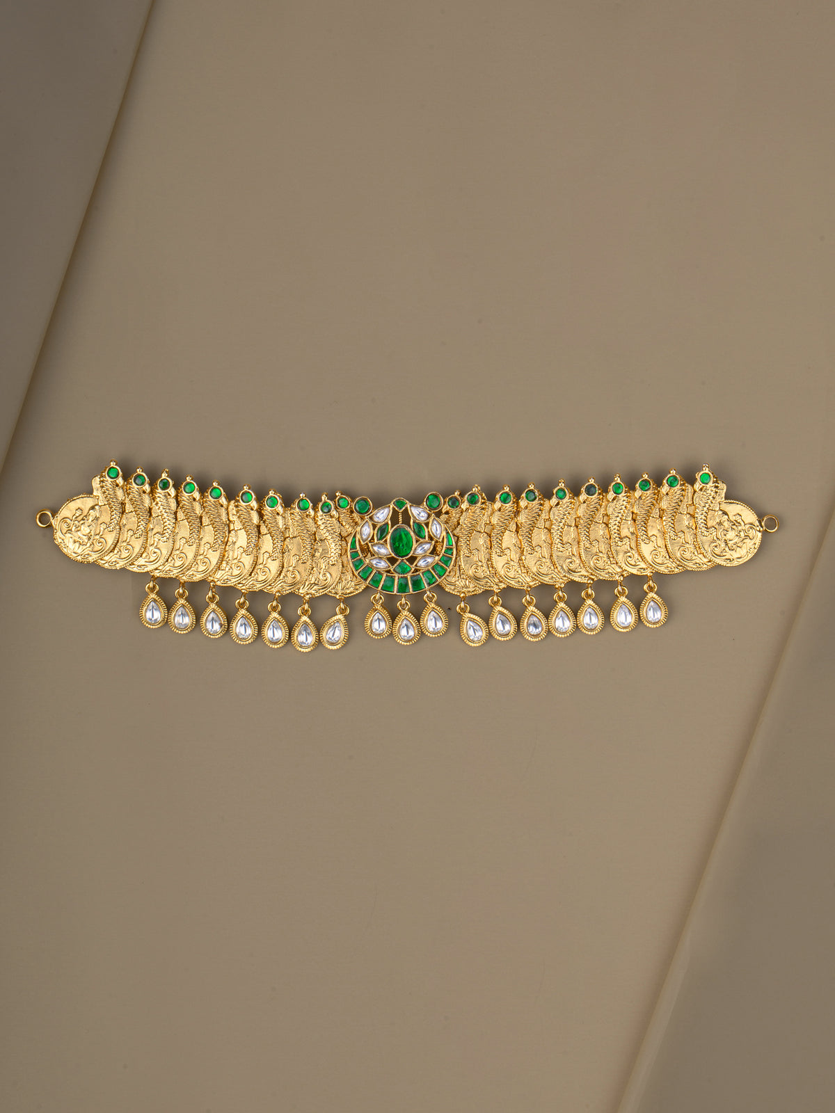Surabhi Kaashu choker