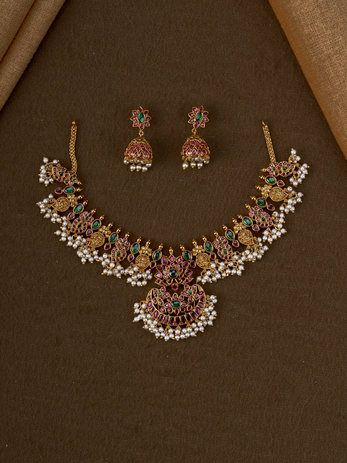 Chandrika Kemp Guttapusalu Necklace Set
