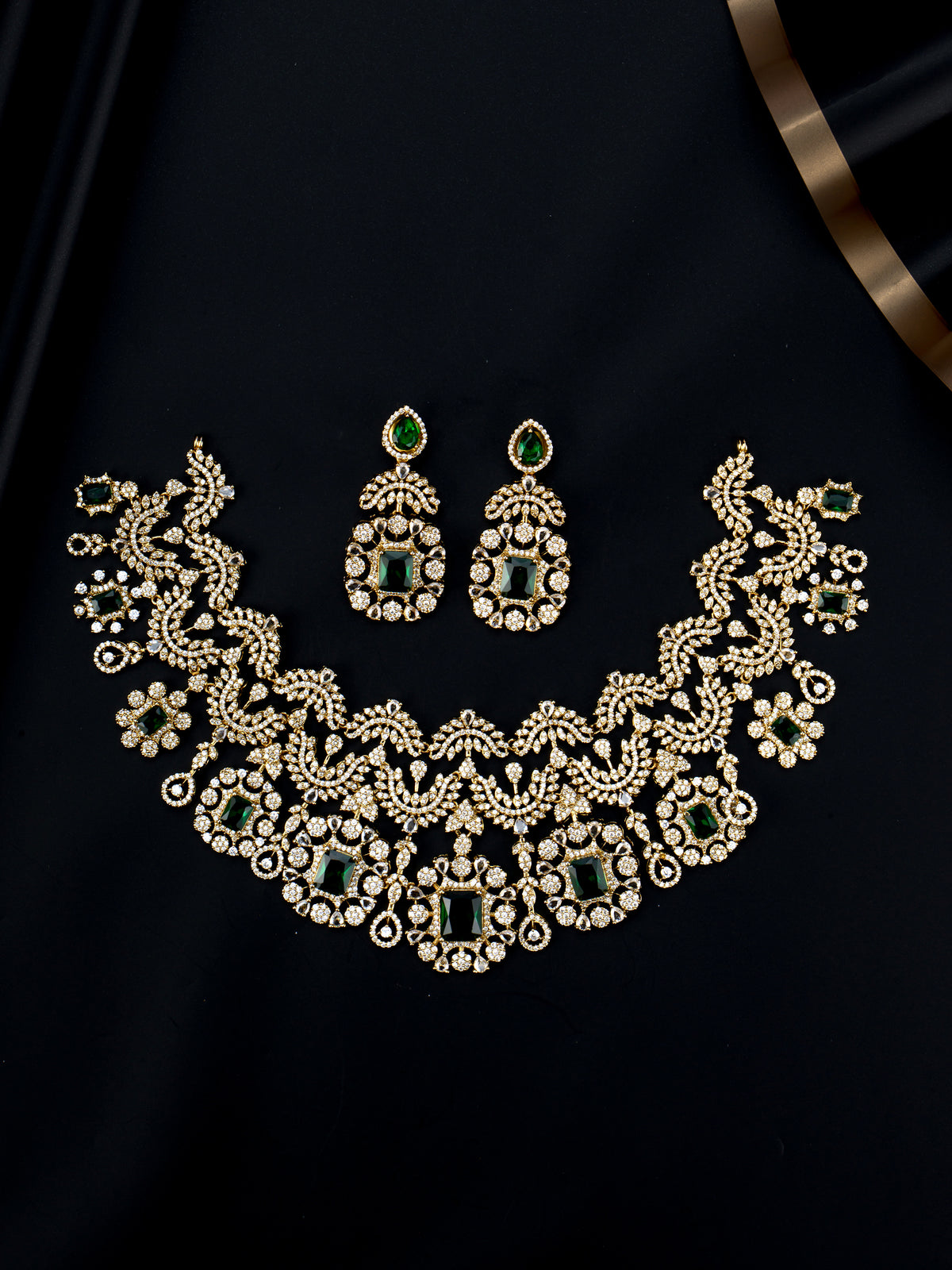 Emeralda Royale Necklace Set