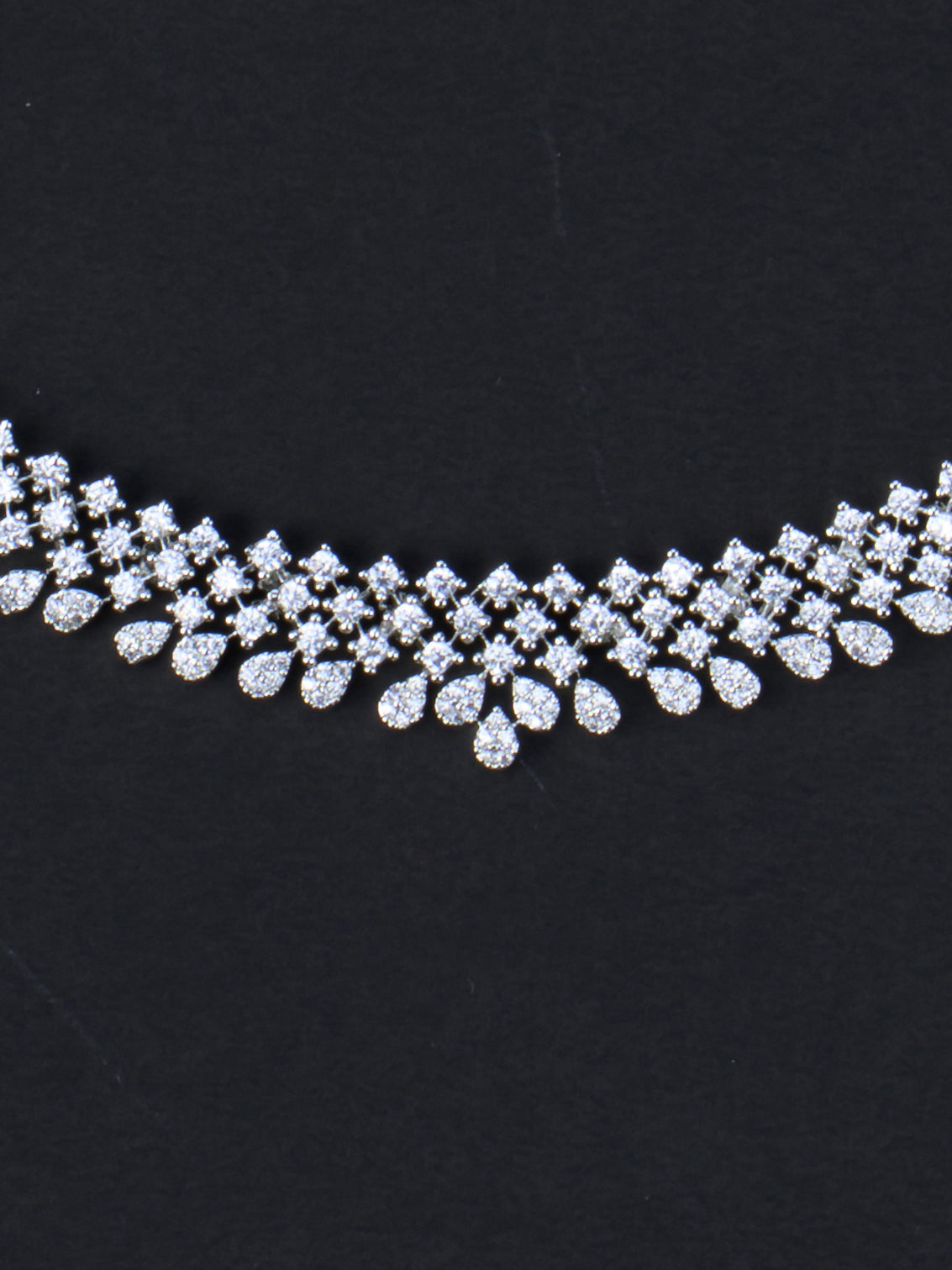Himani AD Necklace Set - necklace close-up