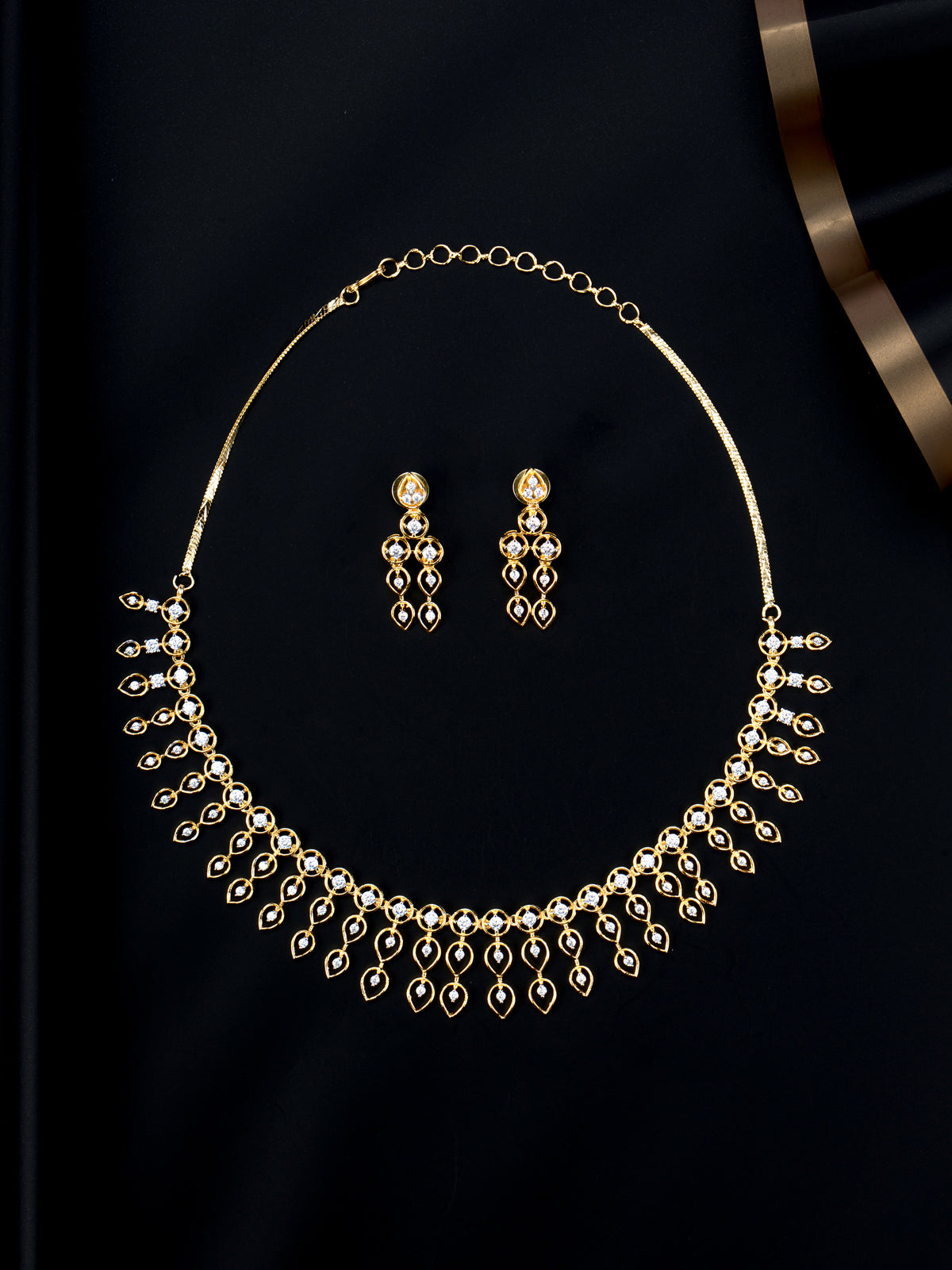 Avelisse Diamond Necklace