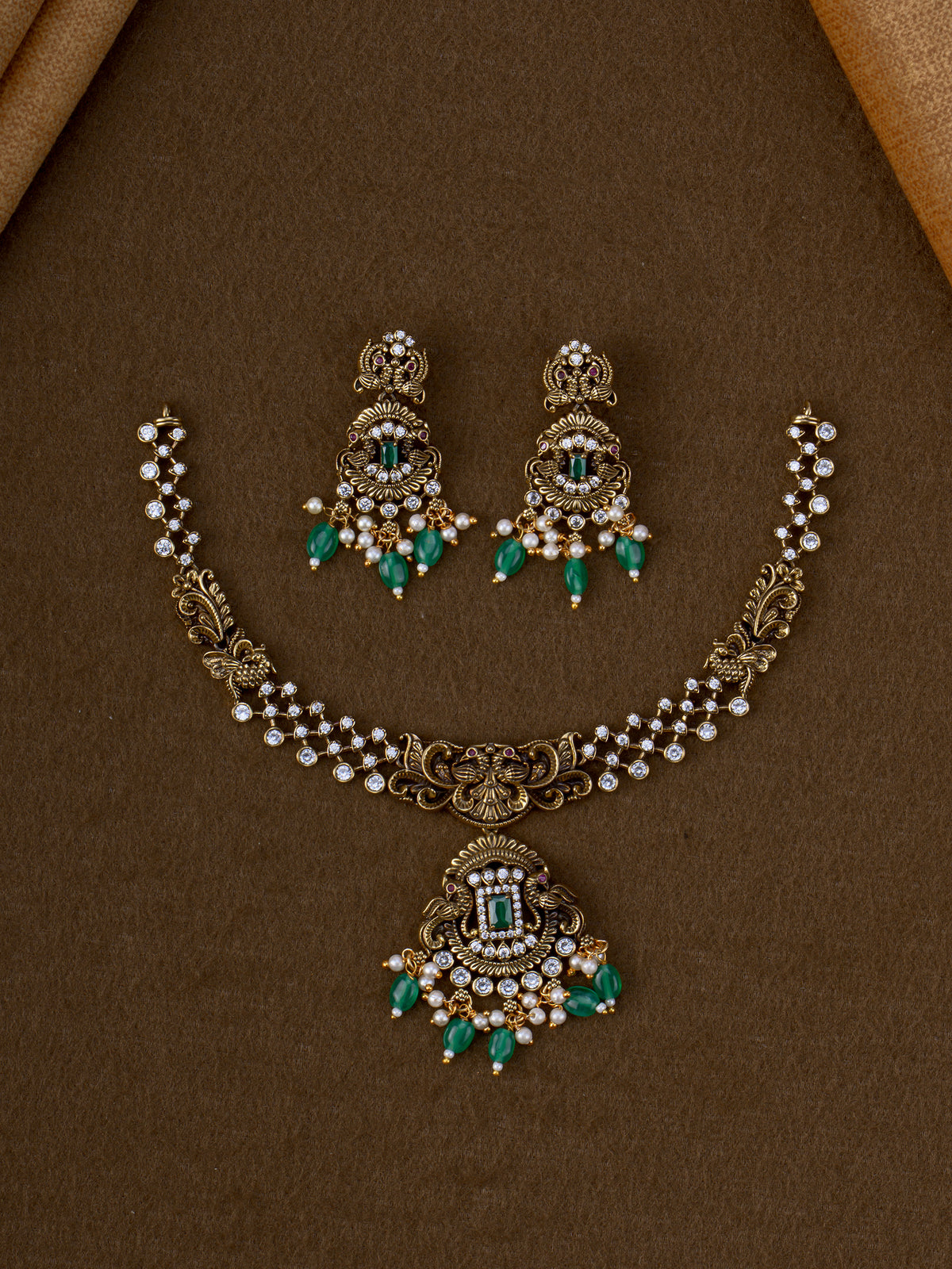 Emeralda Victorian Necklace Set