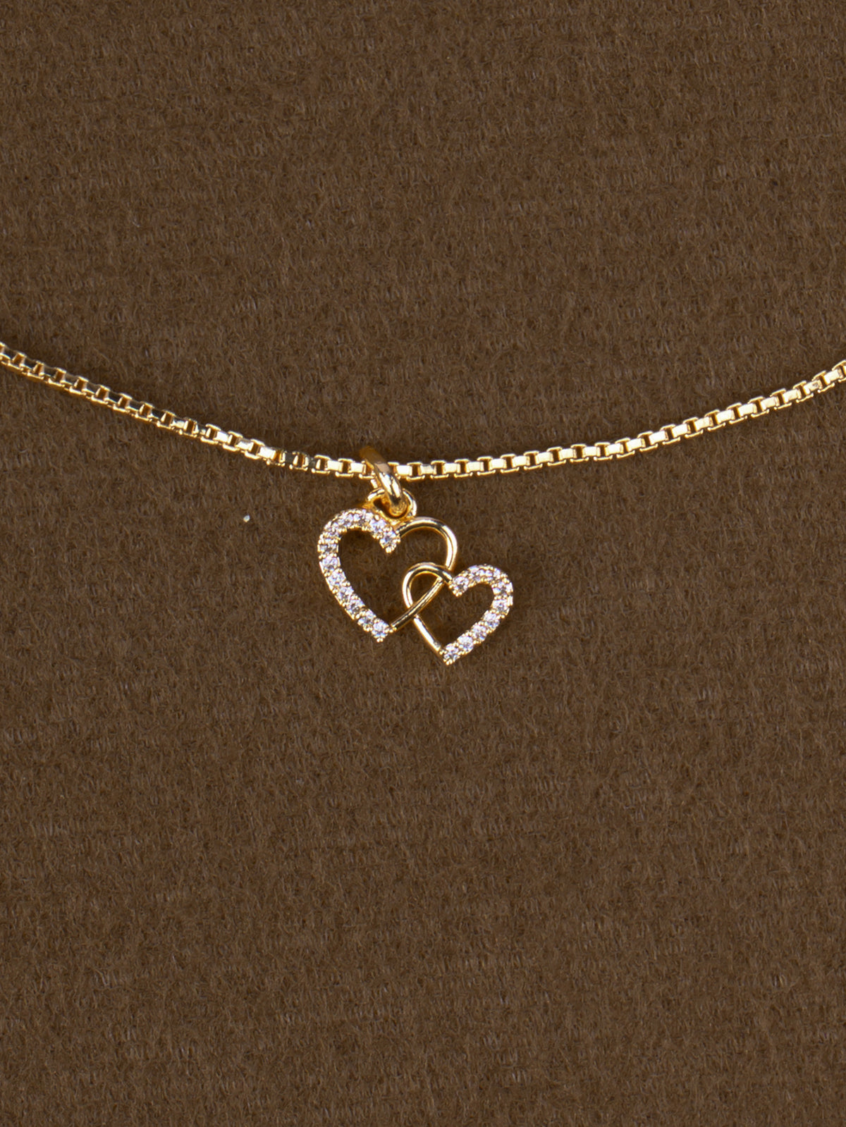 Glimmer Pendant Chain - Twin Hearts close-up