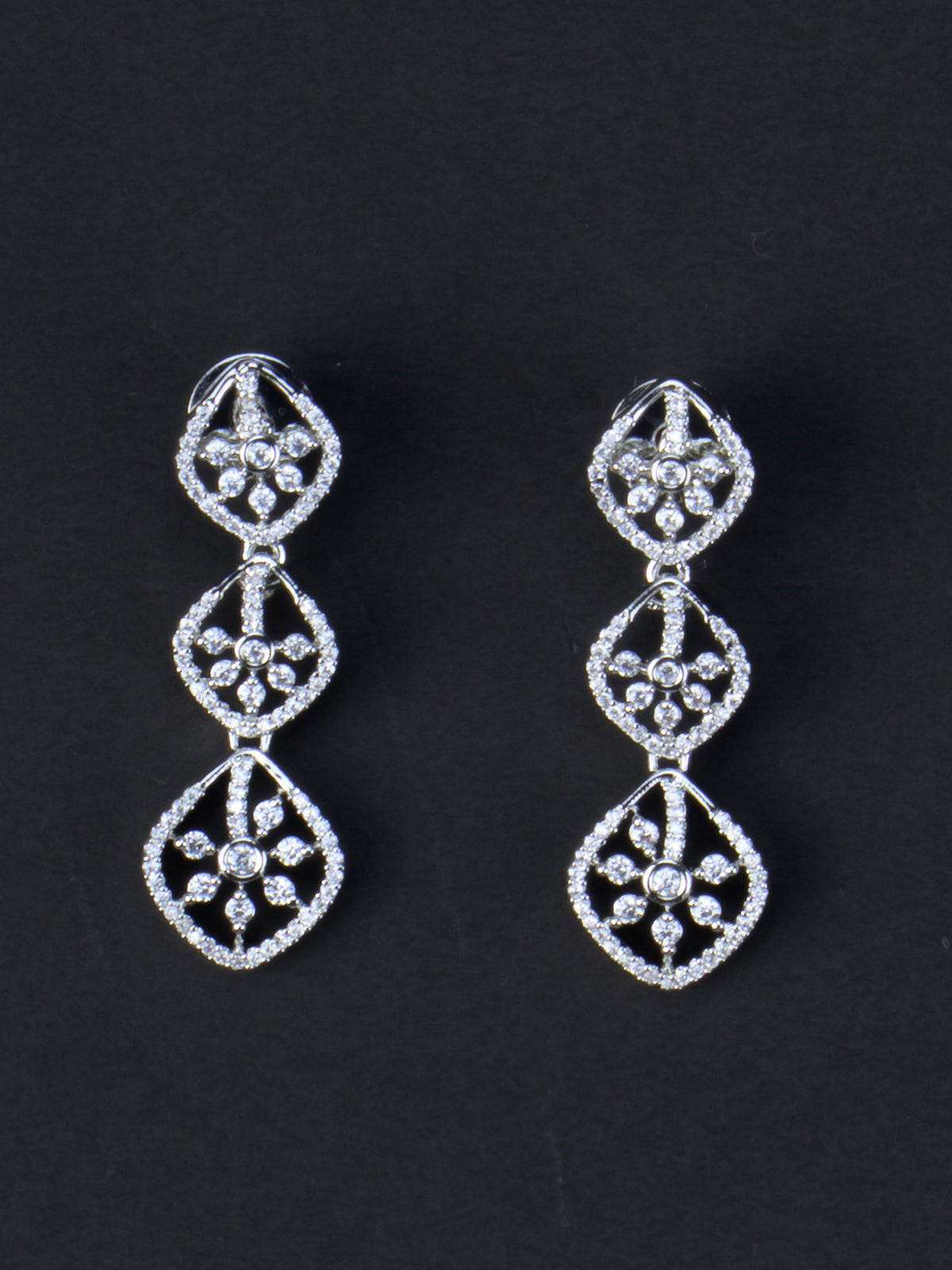 Kusumika AD Necklace Set - Silver Polish earrings