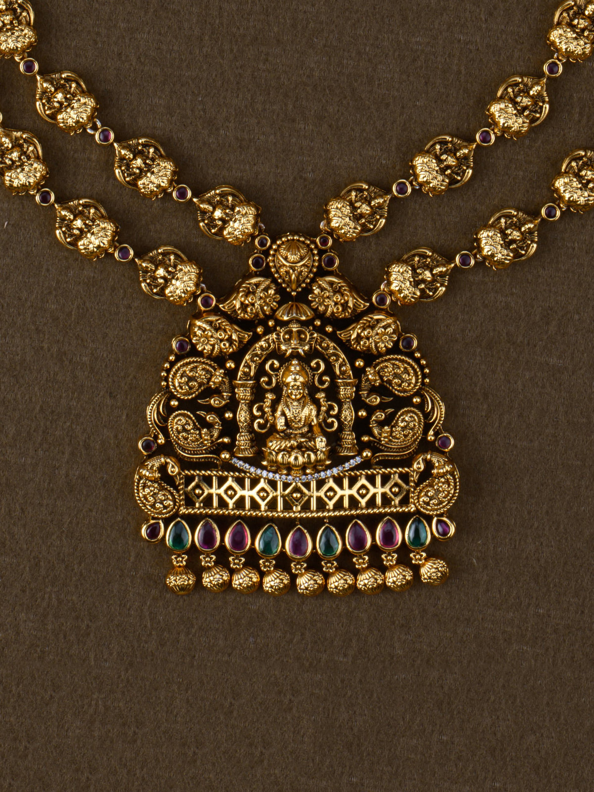 Devalaya Lakshmi Temple Haaram Set - pendant close-up