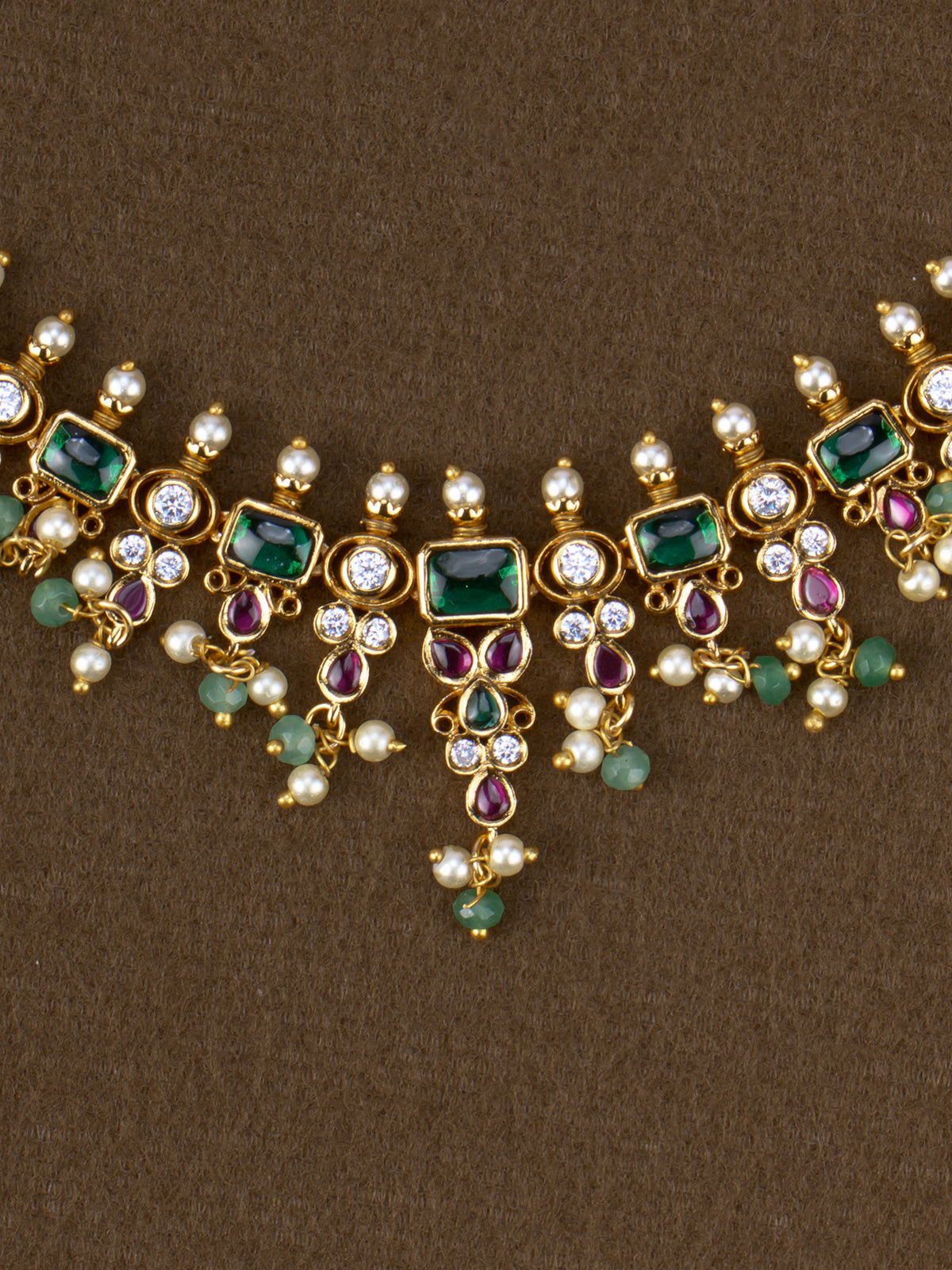 Zehra Emerald Necklace Set