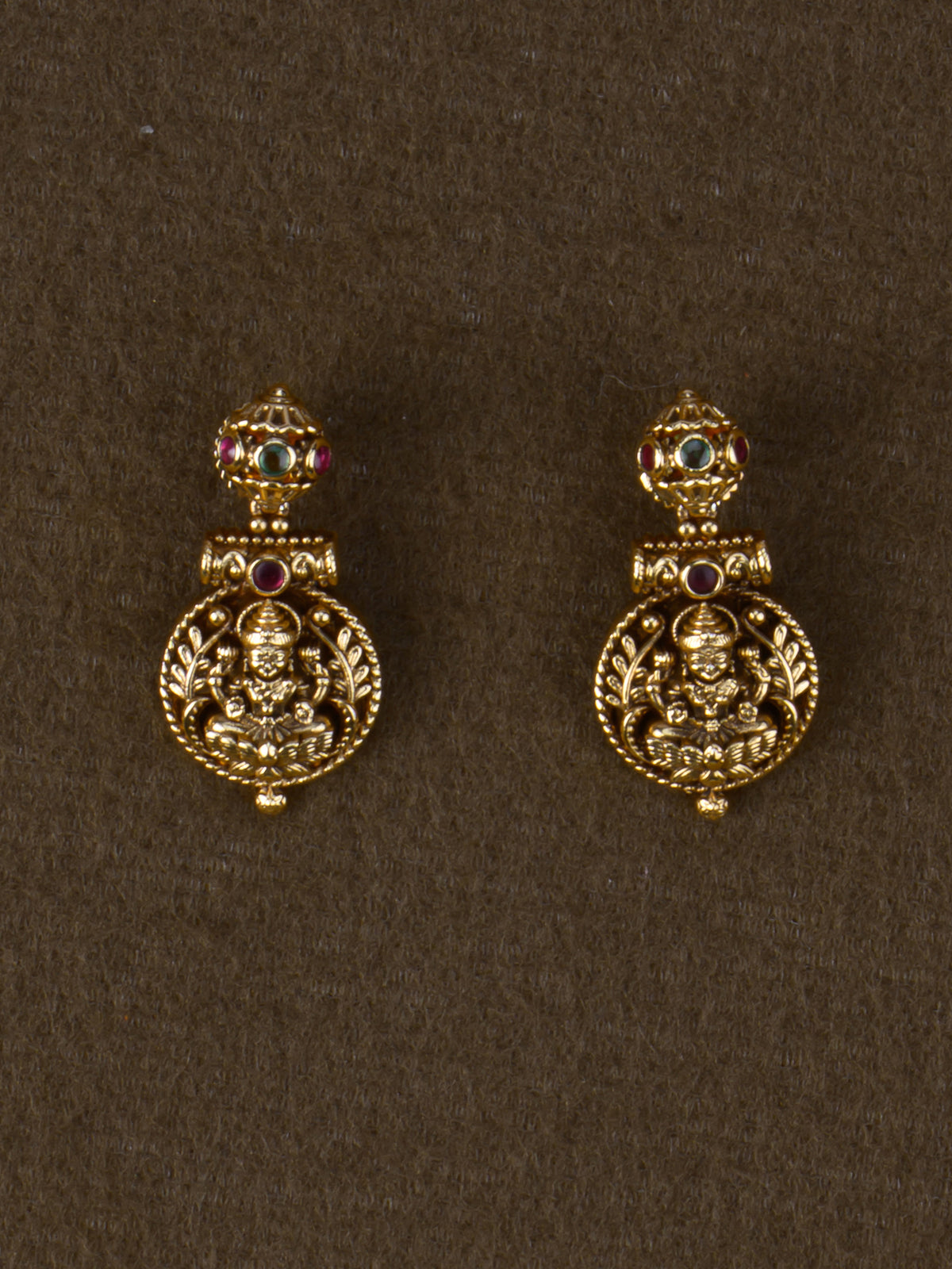Swarnamudra Lakshmi Temple Necklace Set - earrings