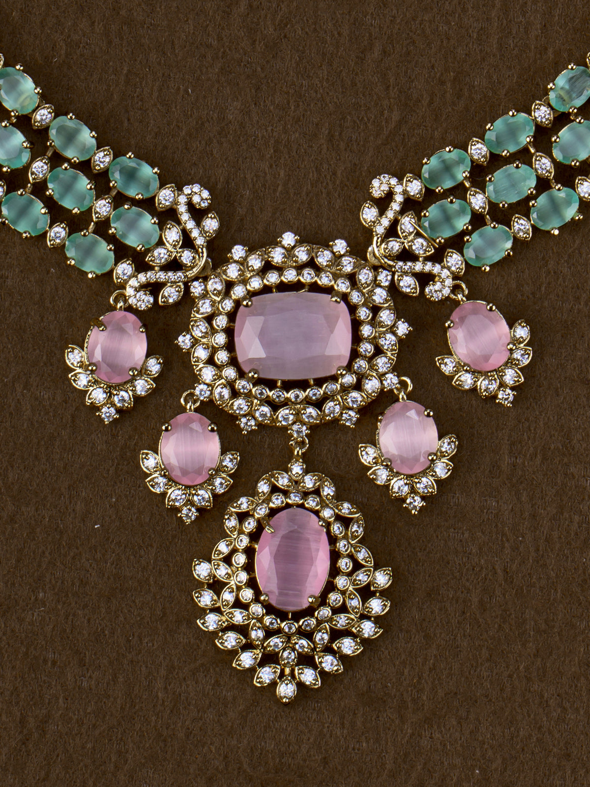Vistaara Crystal Necklace