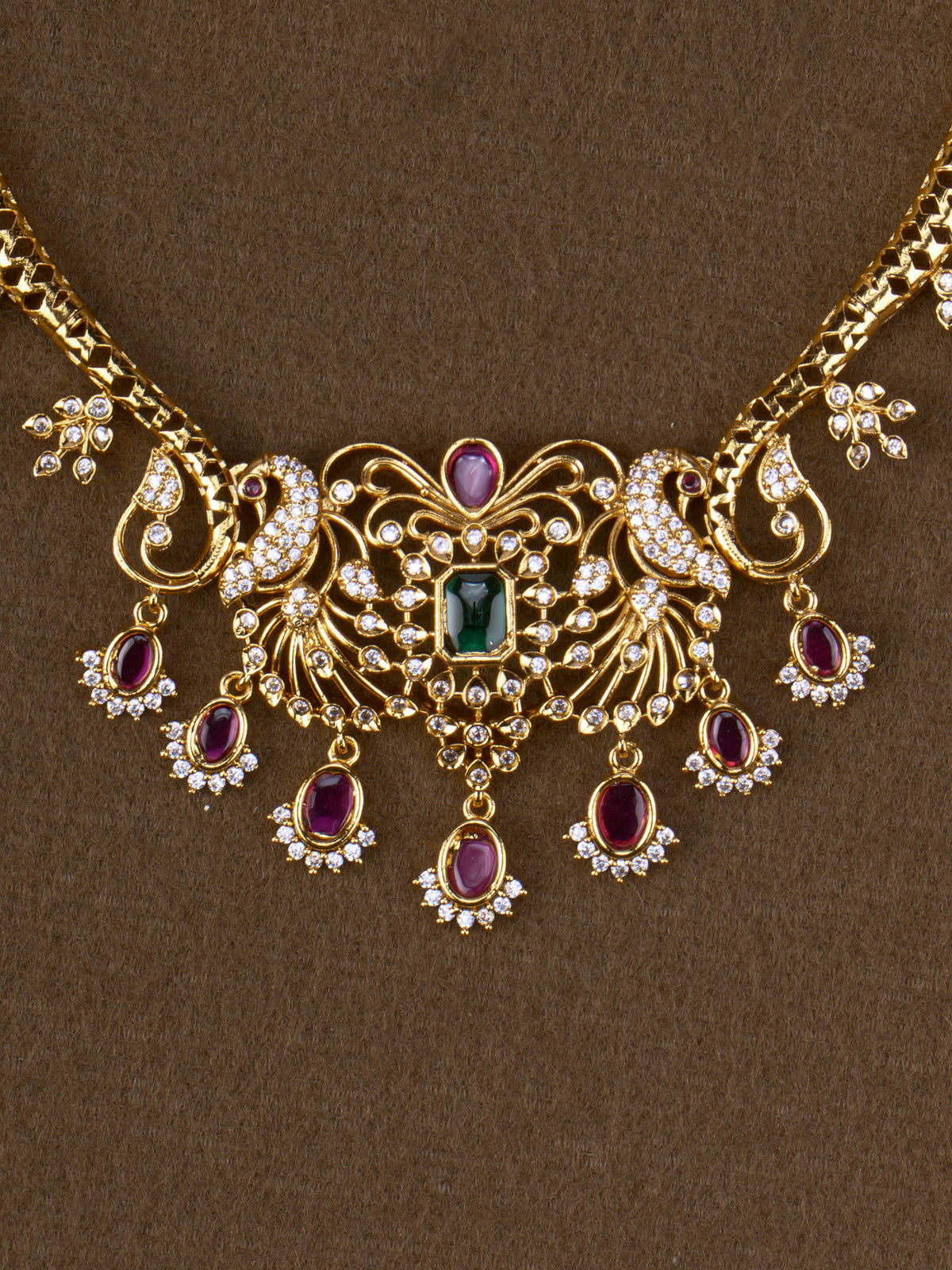 Nayra Emerald Necklace Set