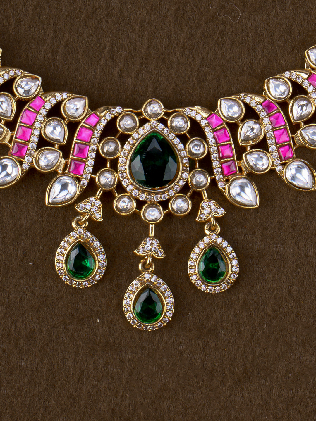 Rajasi Kundan Necklace Set