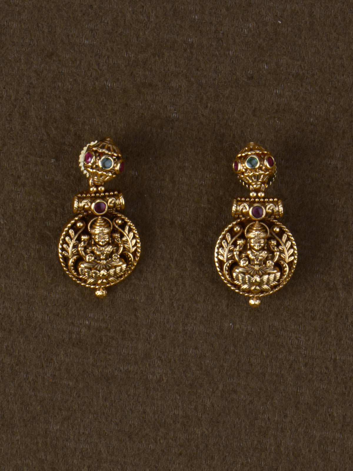 Swarnamudra Lakshmi Temple Haaram - earrings