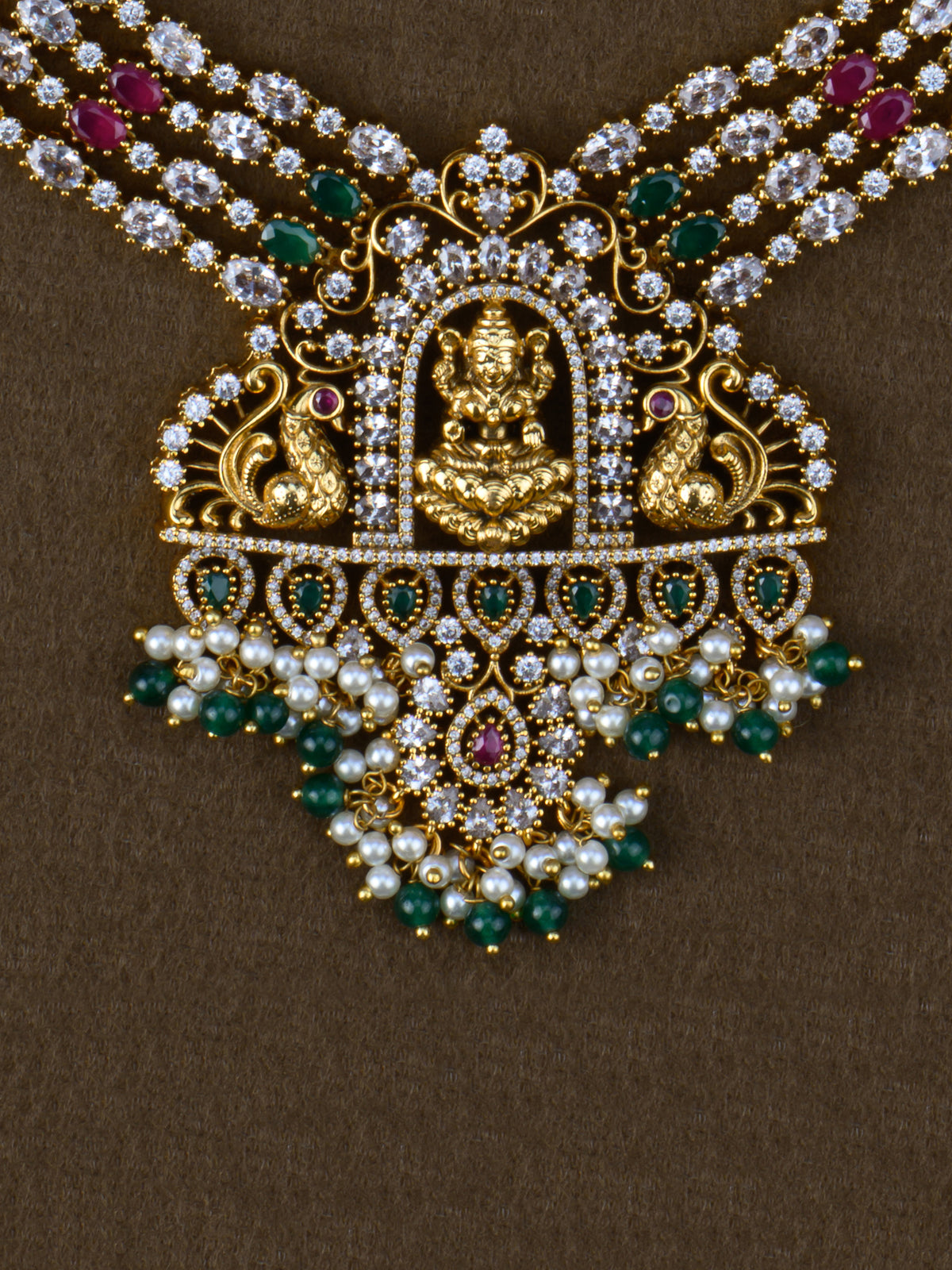 Ratnamala Lakshmi Haaram - pendant close-up