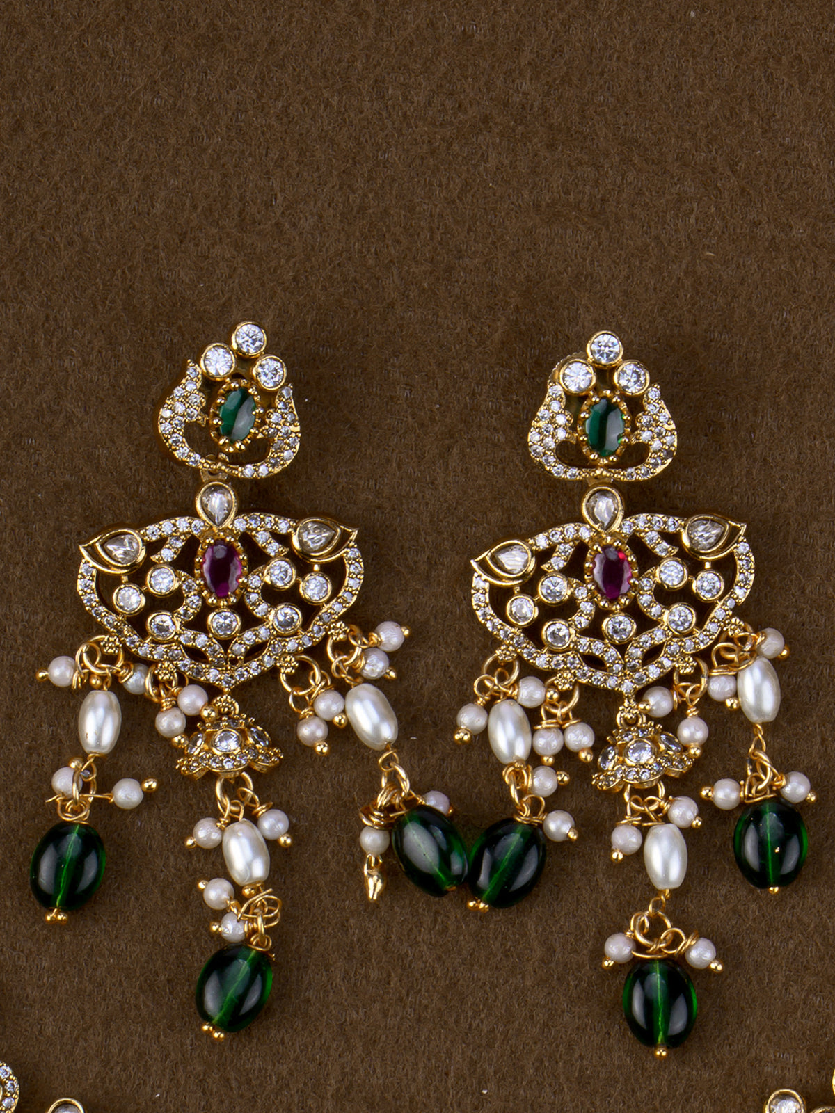 Vaidheya Victorian Necklace Set