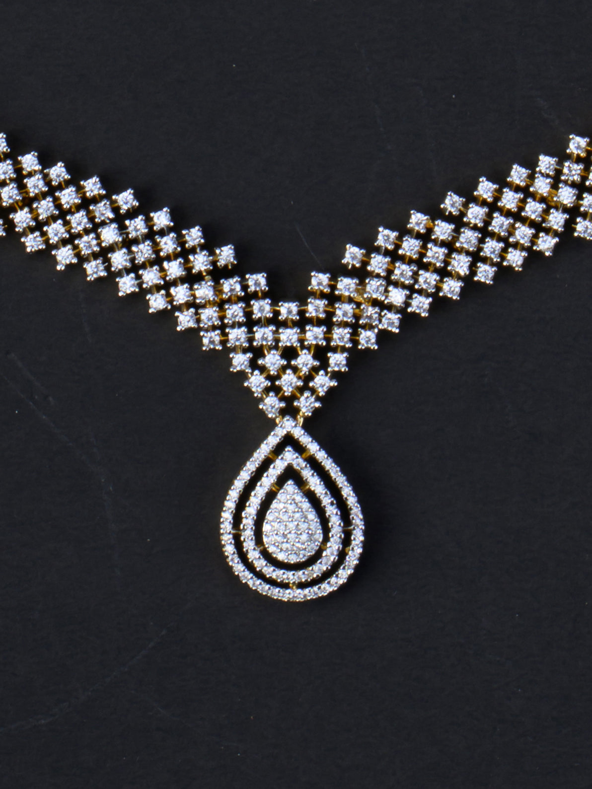 Bindu AD Necklace Set - Gold Polish necklace close-up