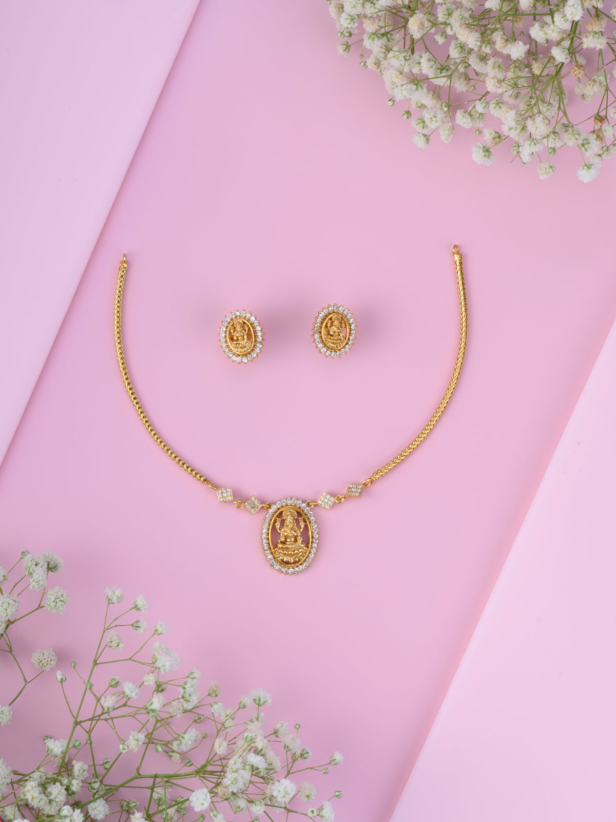 Diamond Chakra Devi Attigai