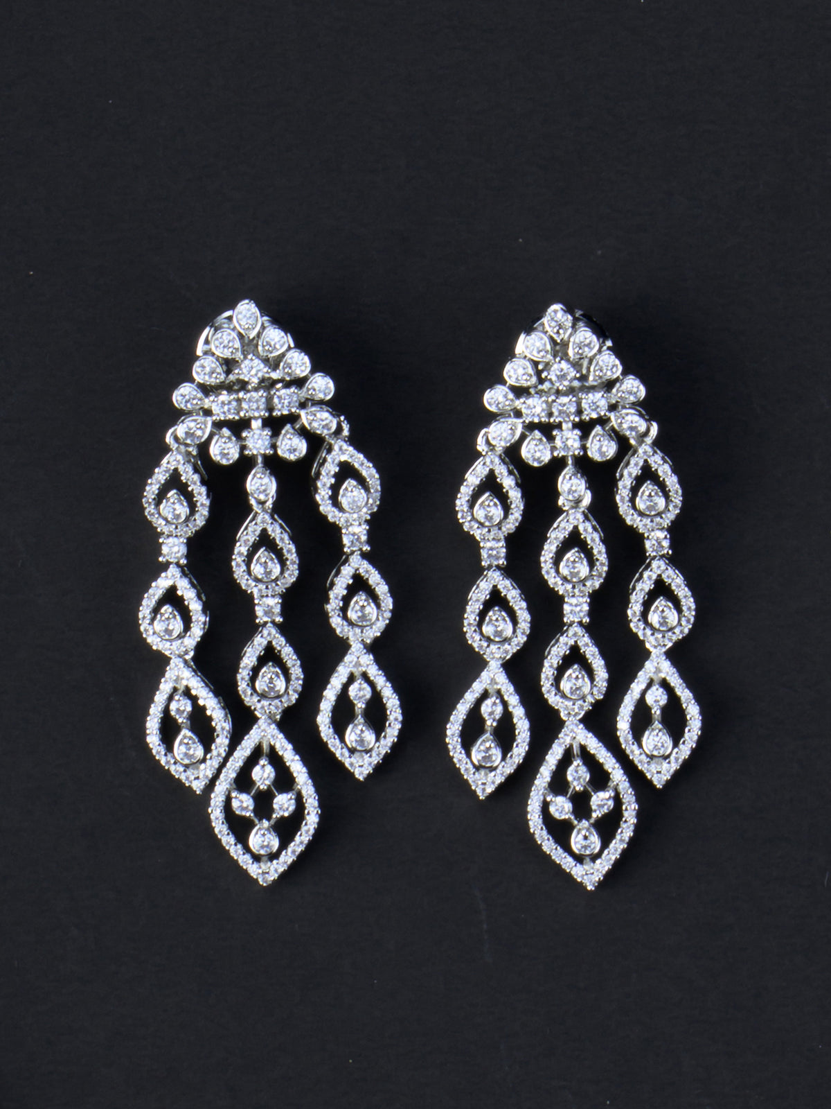 Thalir AD Necklace Set - Silver Polish earrings