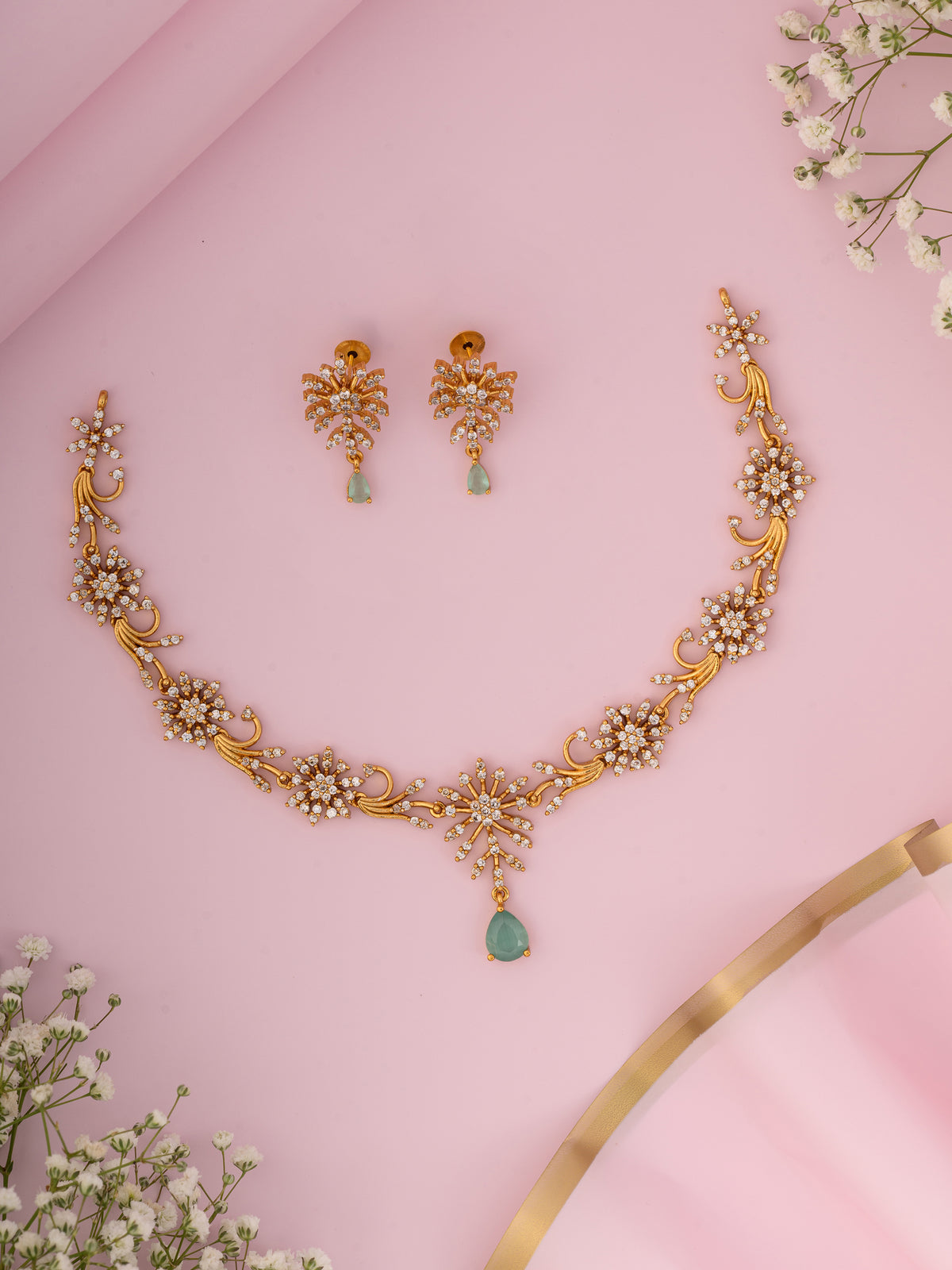 Daris AD Necklace