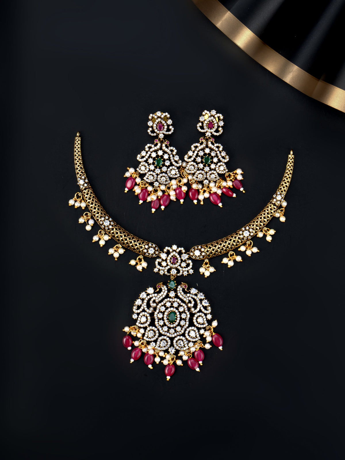 Aadhya Victorian Hasli Necklace set with earrings