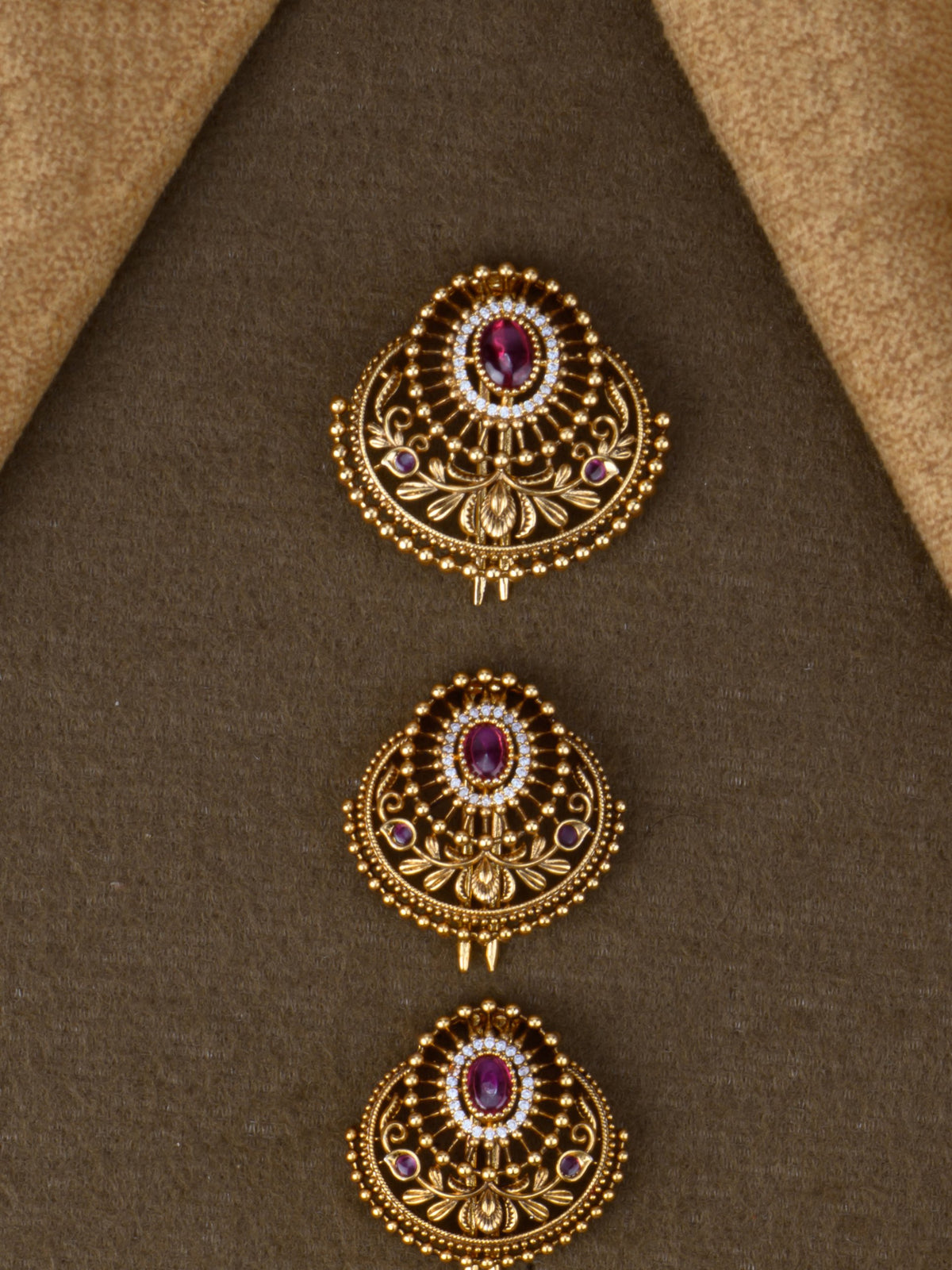 Chandrika Antique Jada Billa - Red close-up