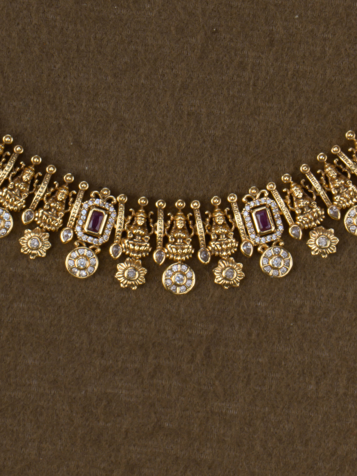 Saanvika Temple Glow Necklace Set