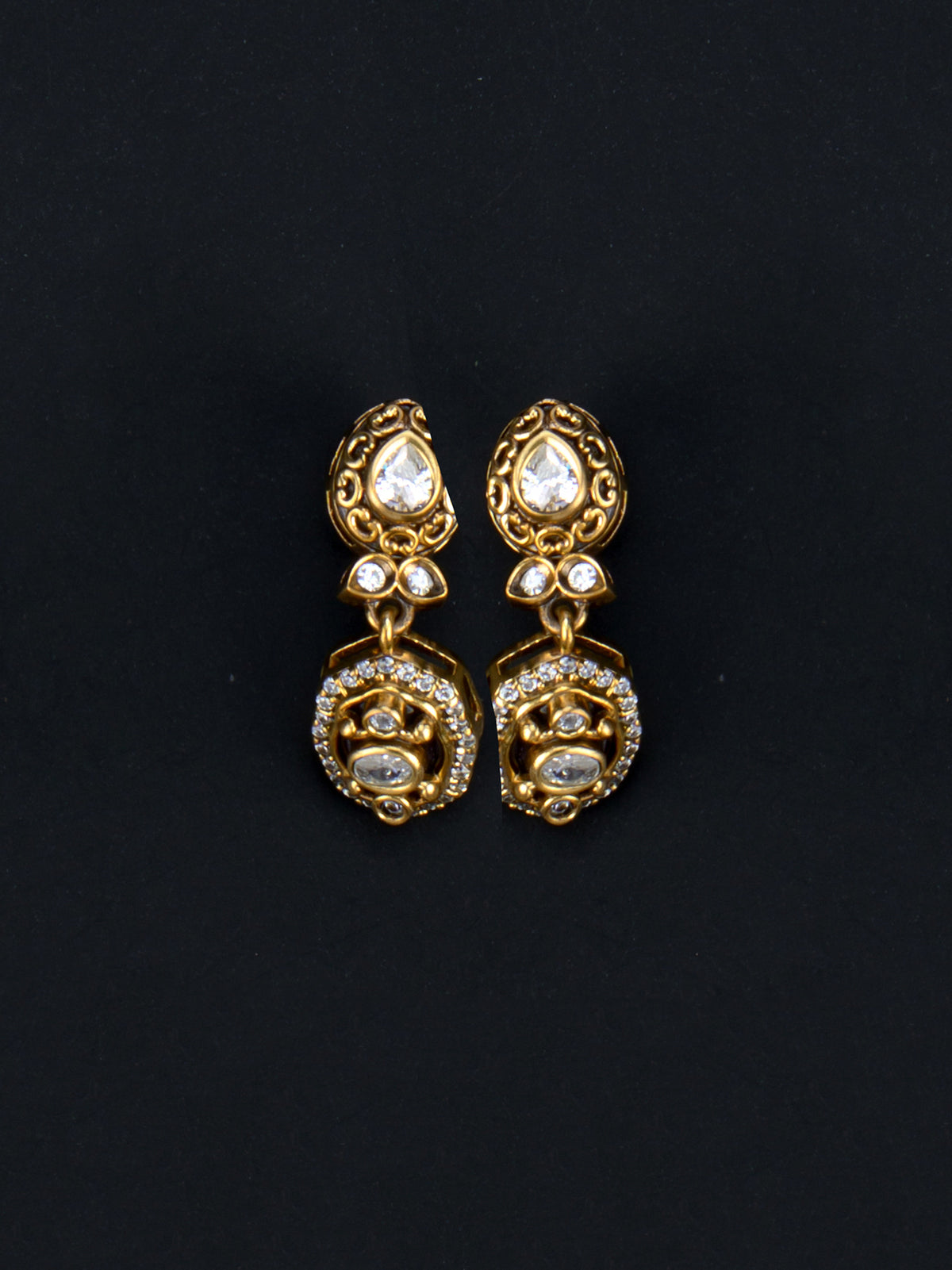 Ishani Victorian Necklace matching earrings
