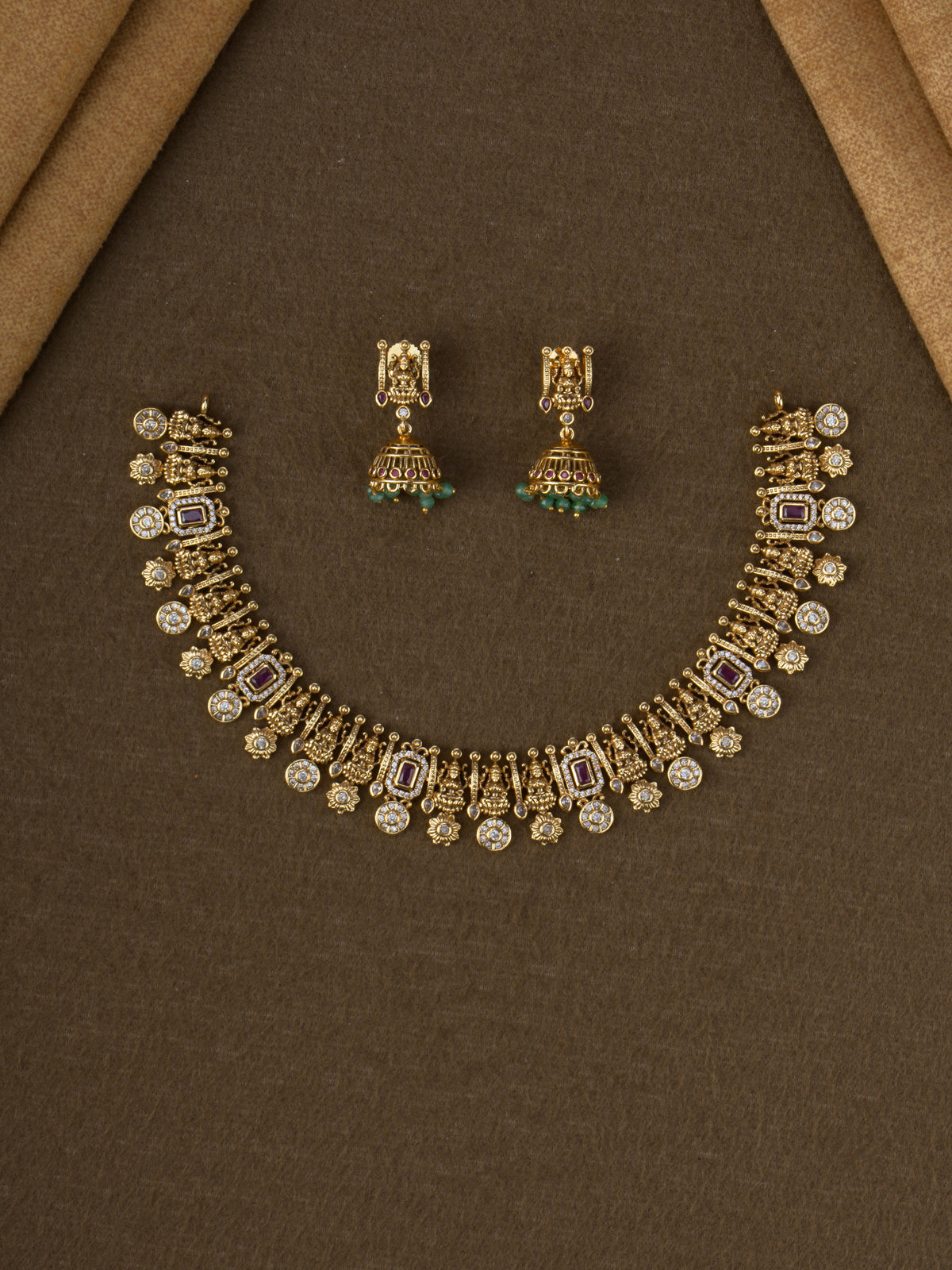 Saanvika Temple Glow Necklace Set