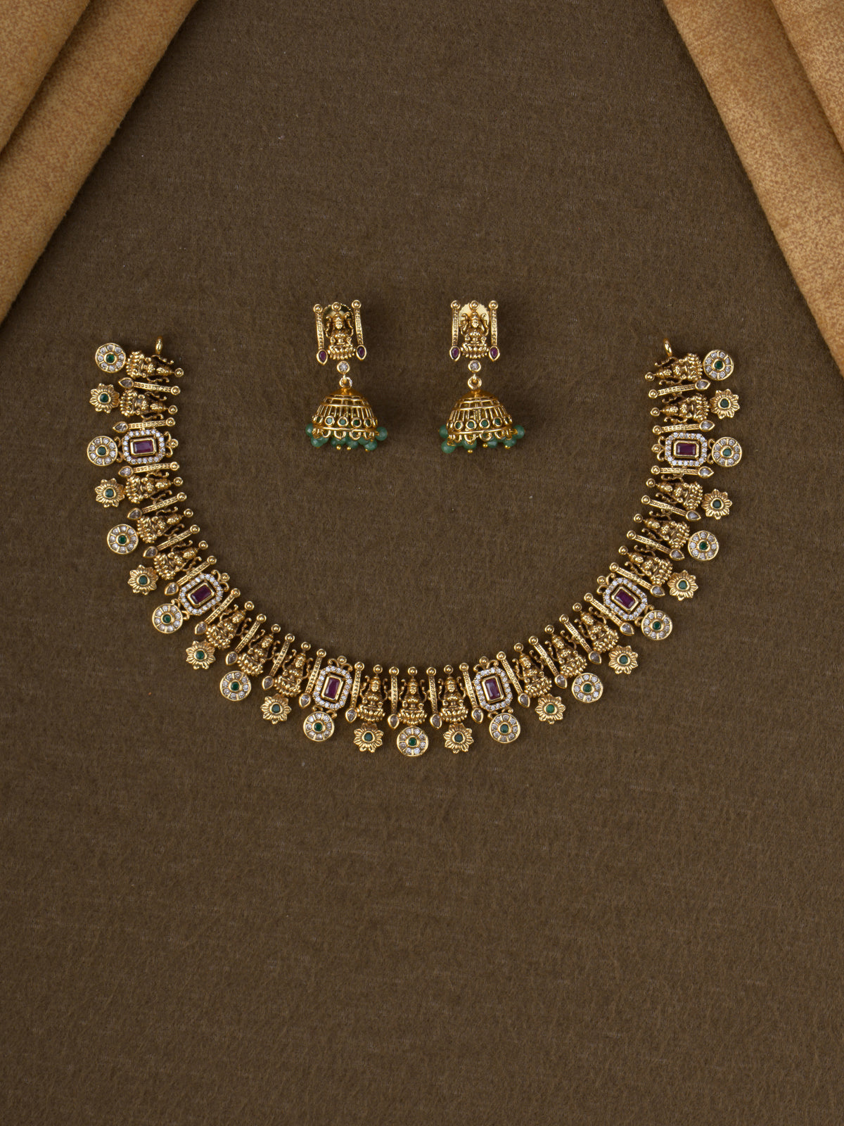 Saanvika Temple Glow Necklace Set