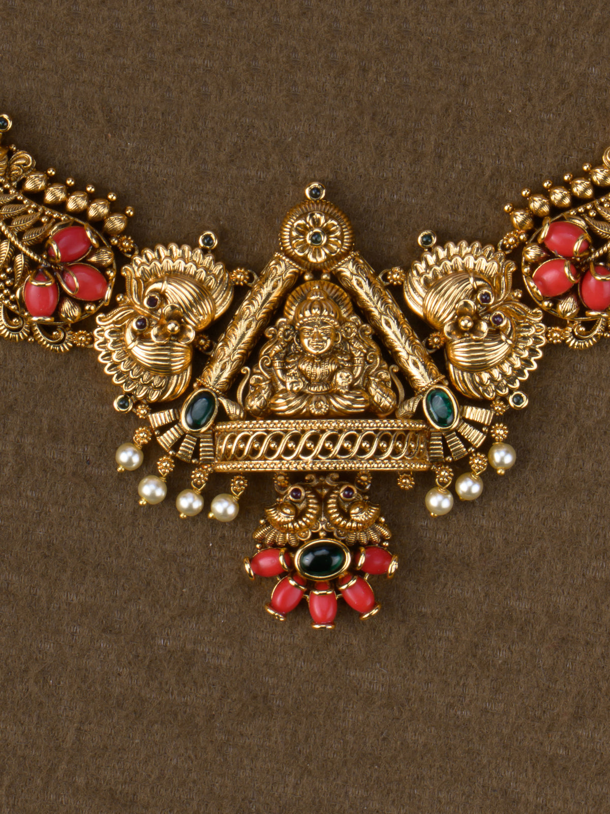 Pavazham Lakshmi Necklace Set - Lakshmi centrepiece close-up