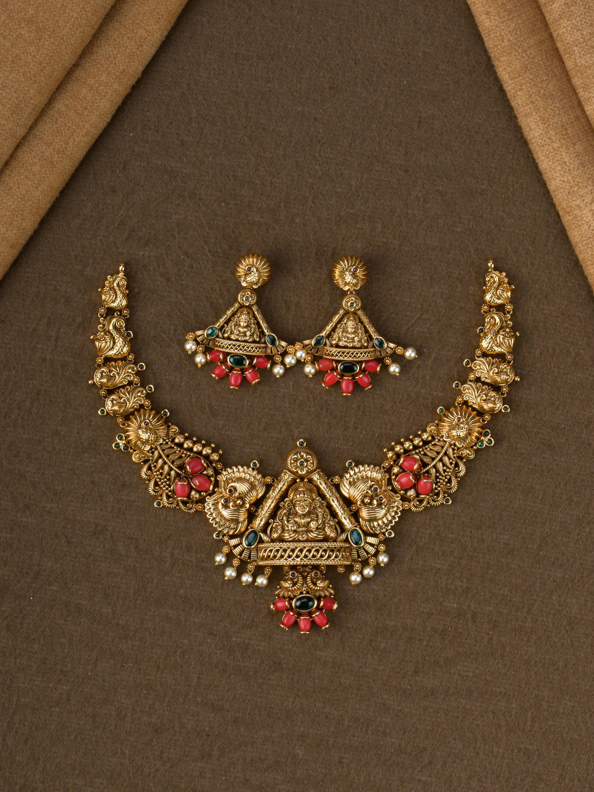 Pavazham Lakshmi Necklace Set - full set