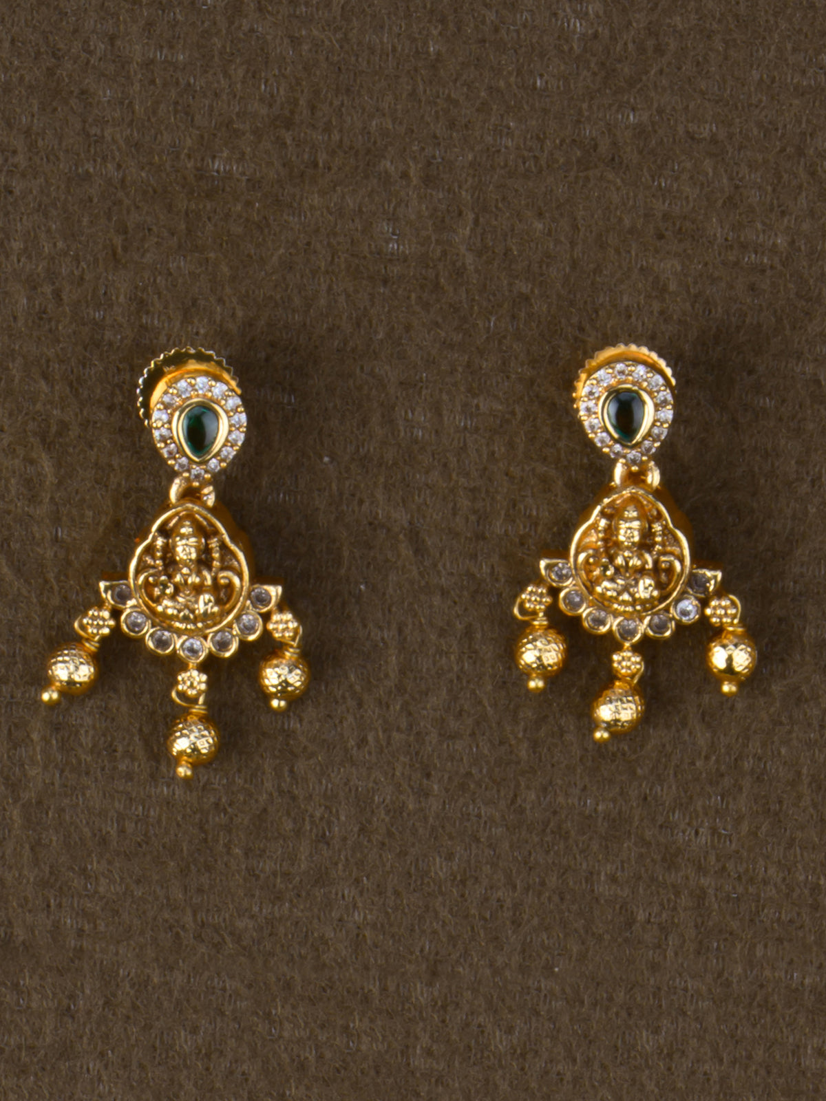 Lakshmipriya Temple Necklace Set - Green earrings