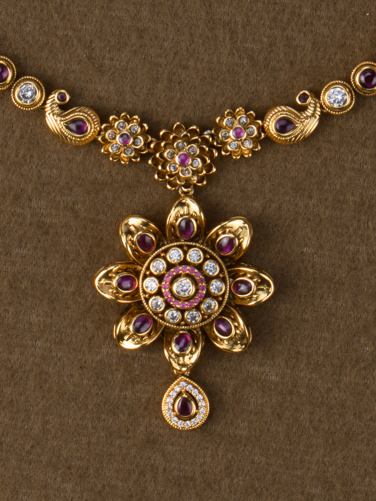 Pushpika Antique Necklace Set - Red pendant close-up