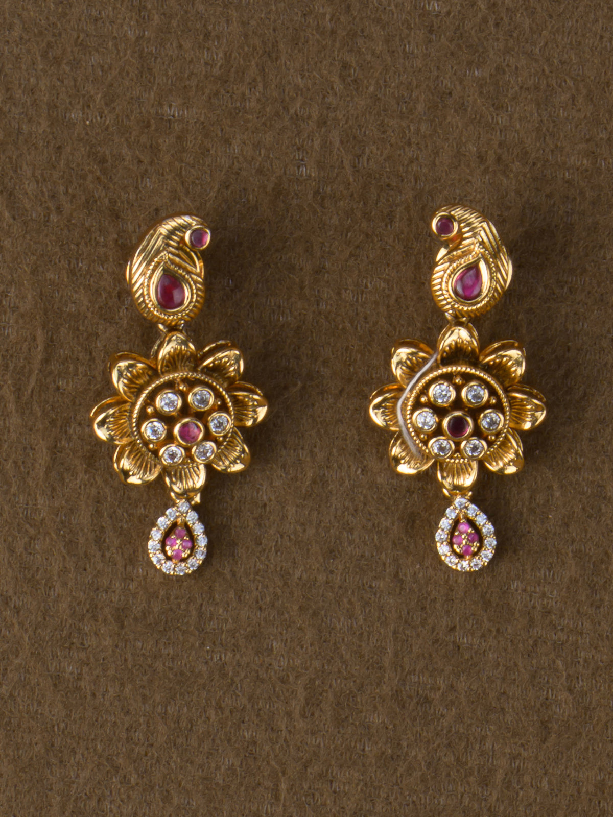 Pushpika Antique Necklace Set - Red earrings