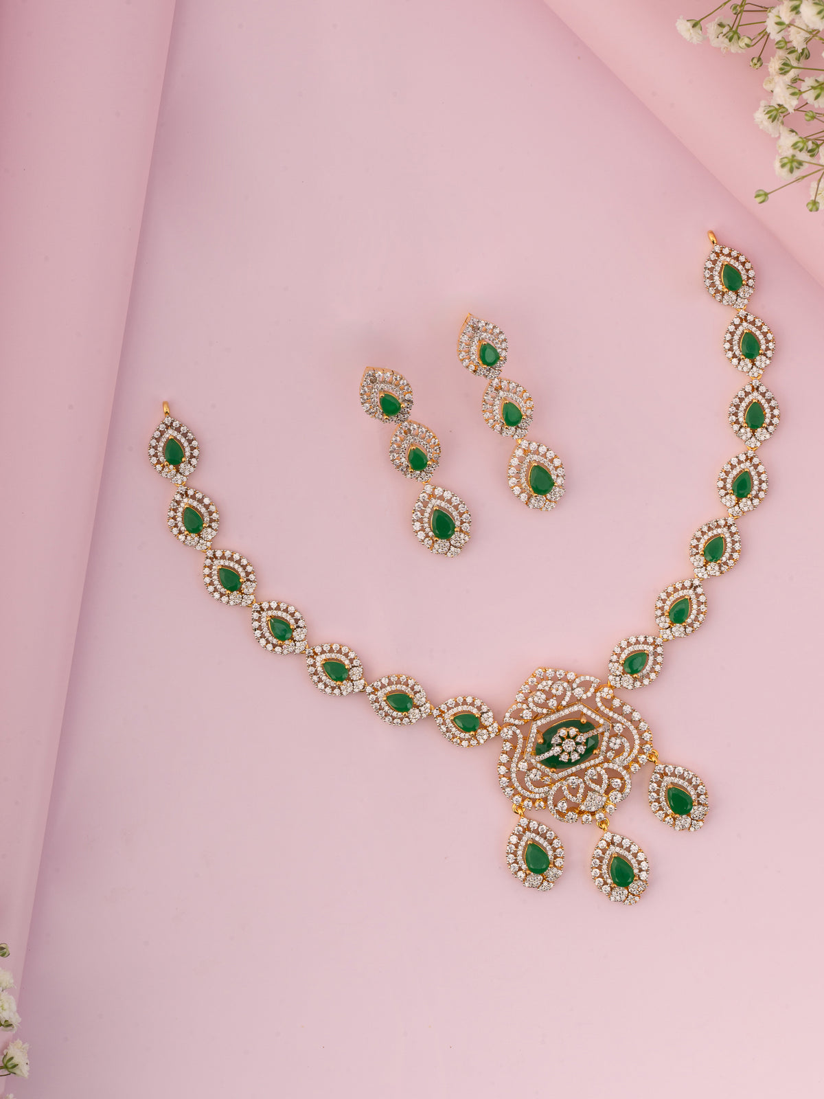 Rishtitha Diamond Necklace