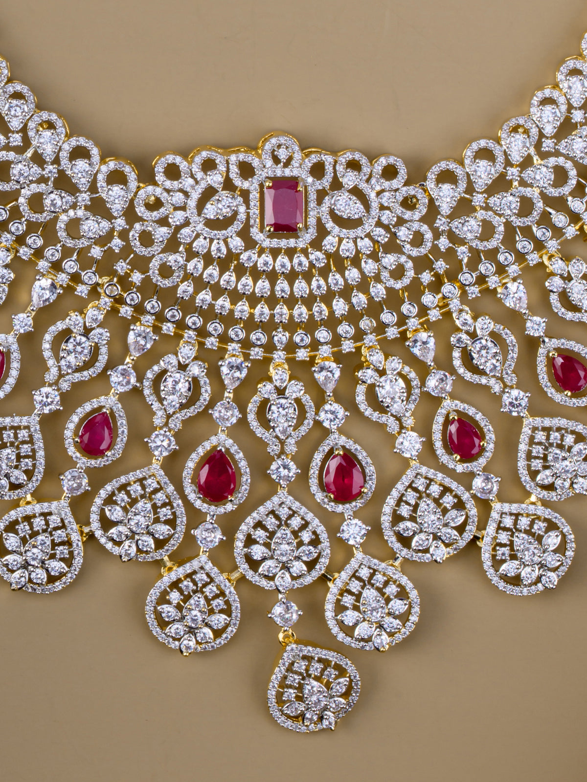 Vidhyaksha Diamond Mid Haaram