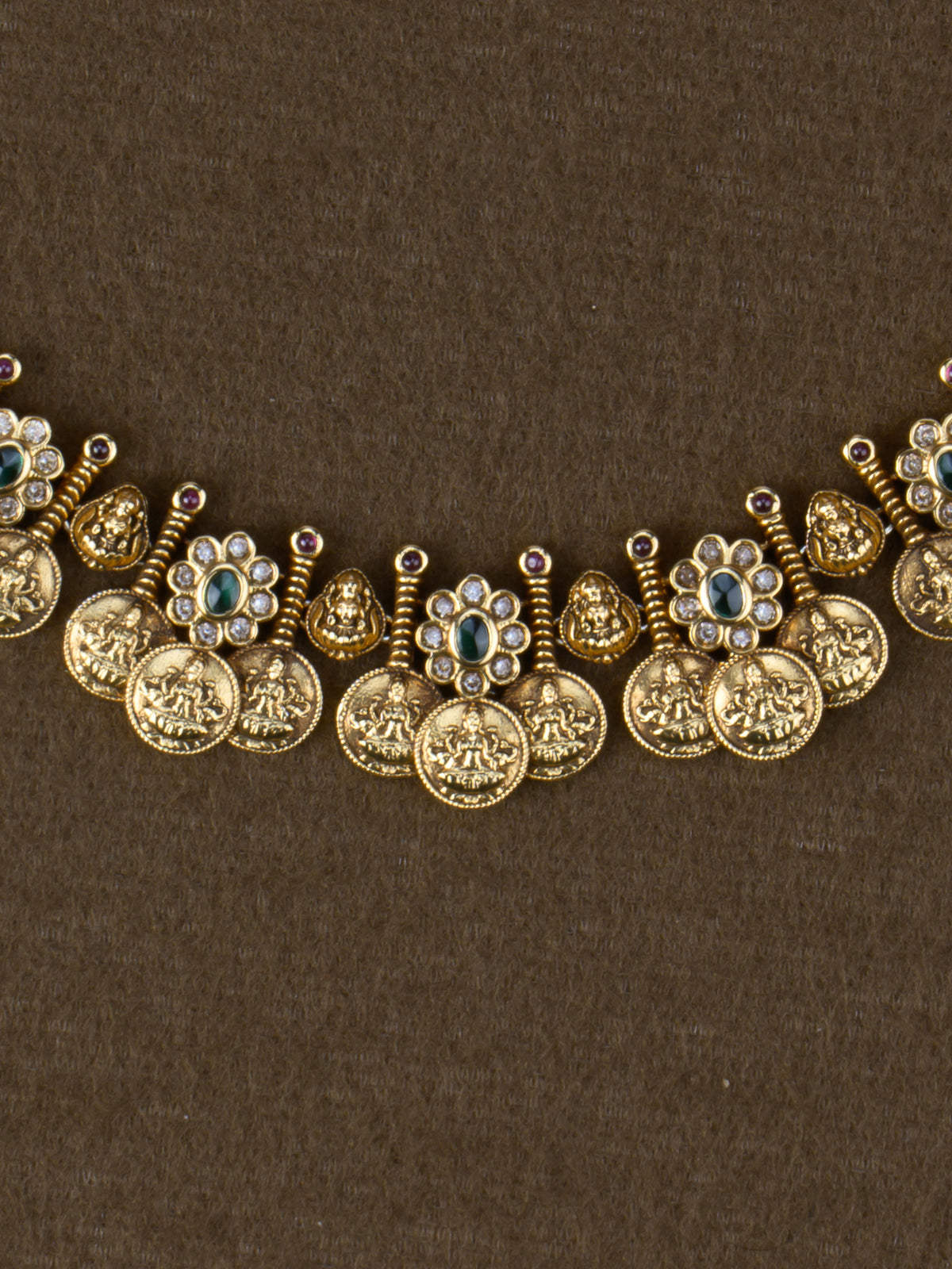 Lakshmi Kasu Temple Necklace Set - necklace close-up