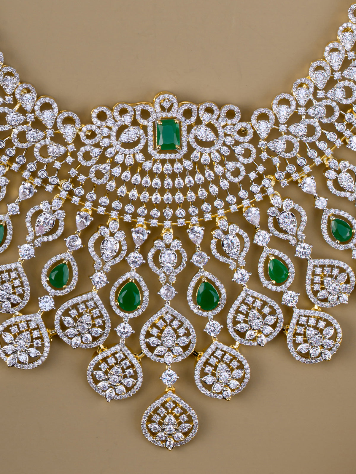 Vidhyaksha Diamond Mid Haaram